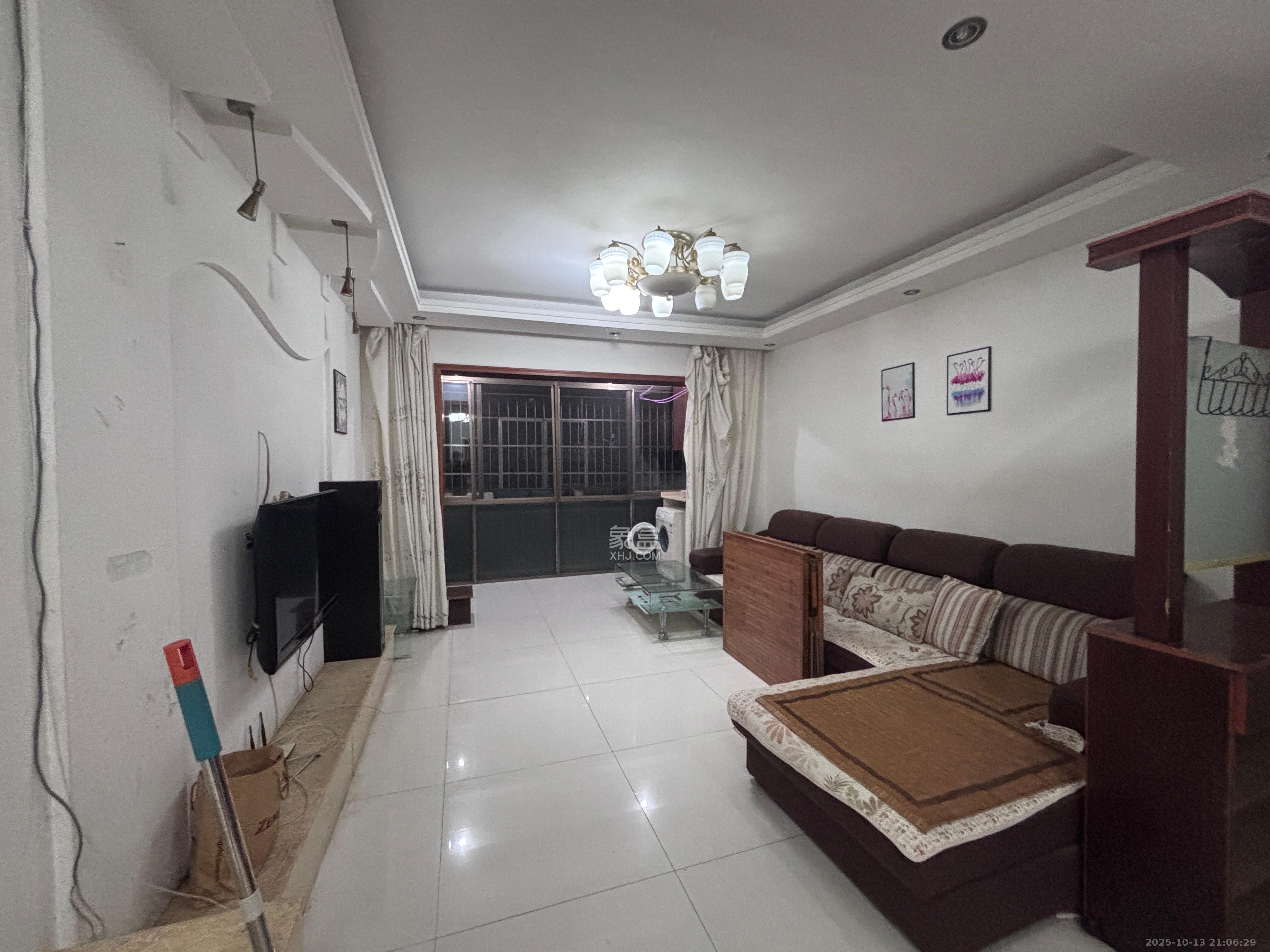 星沙商业步行街  2室2厅2卫    2000.0元/月 星沙商业步行街  2室2厅2卫    2000.0元/月