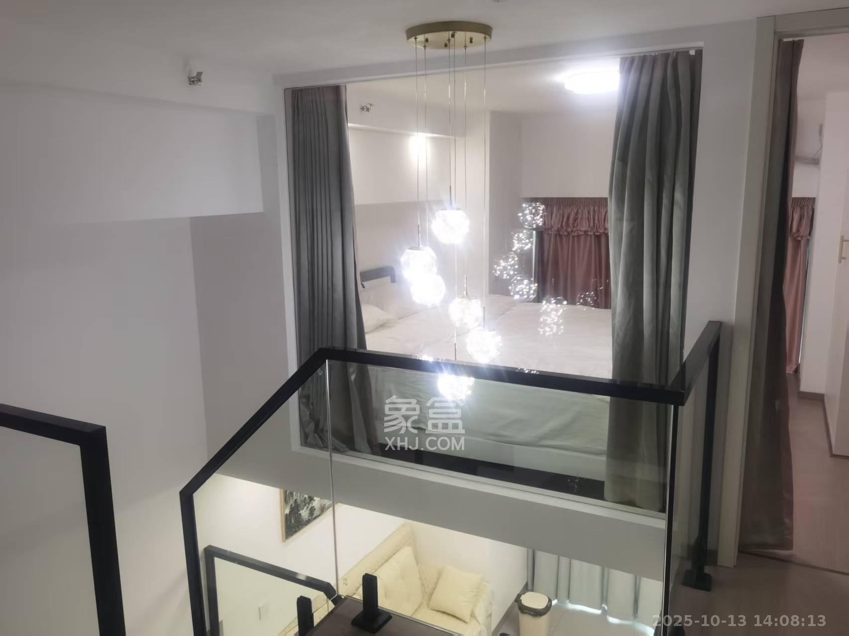 绿地V岛  1室1厅1卫    2200.0元/月室内图