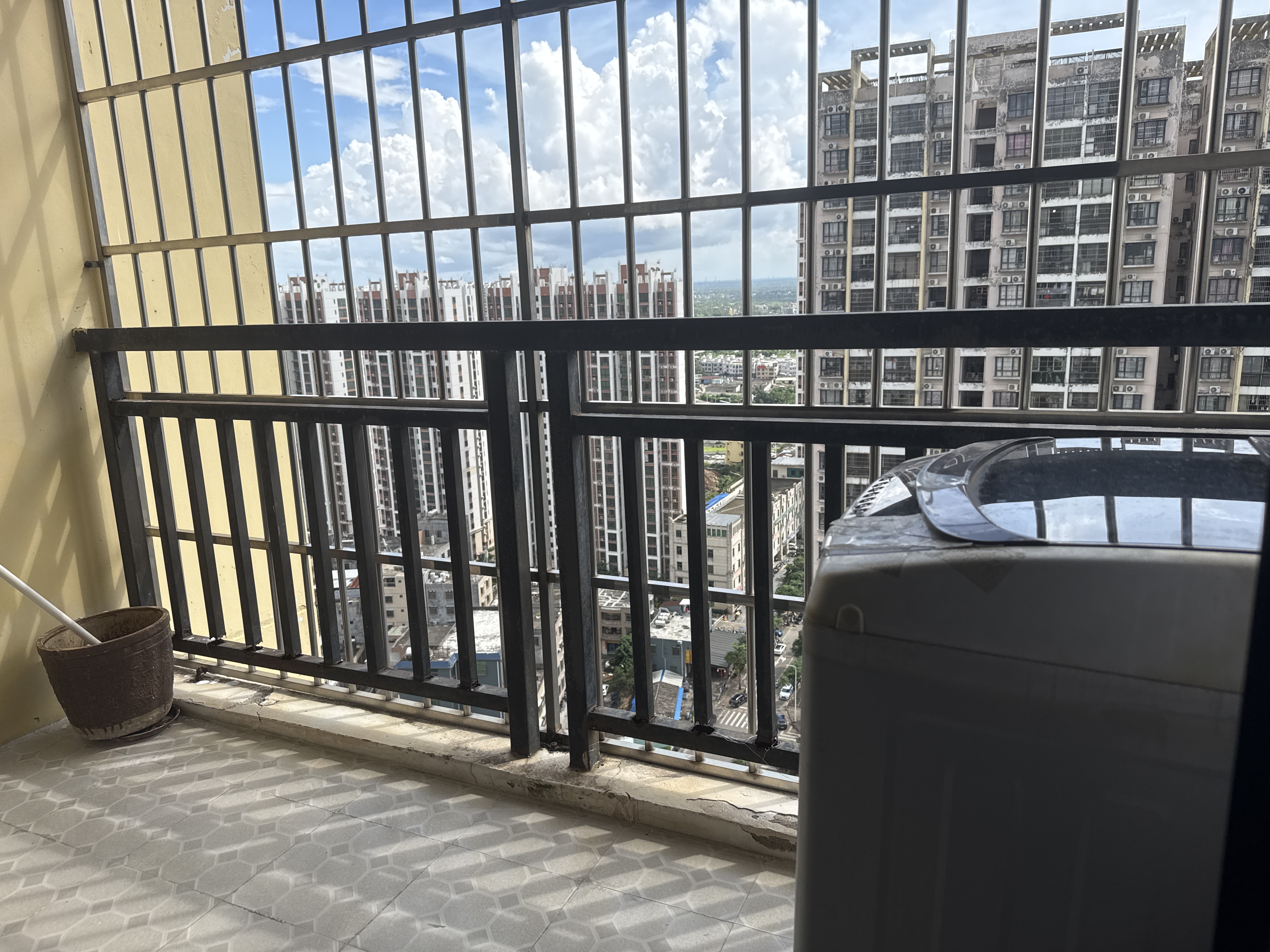 凤翔花园(A区) 2室1厅1卫 1700.0元/月 凤翔花园(A区) 2室1厅1卫 1700.0元/月室内图