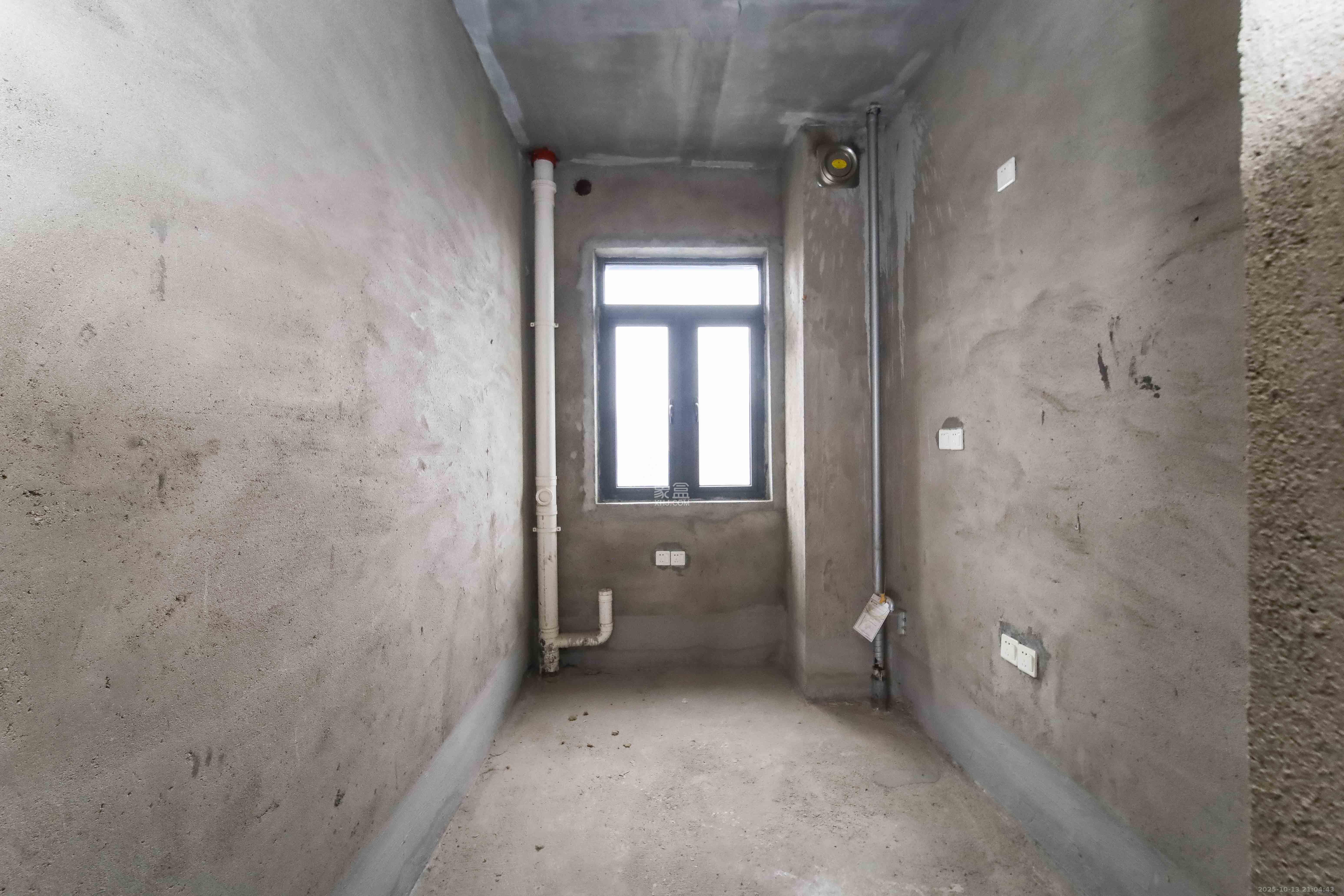 宝能公馆（美联天骄城五期）  4室2厅2卫    180.0万厨房