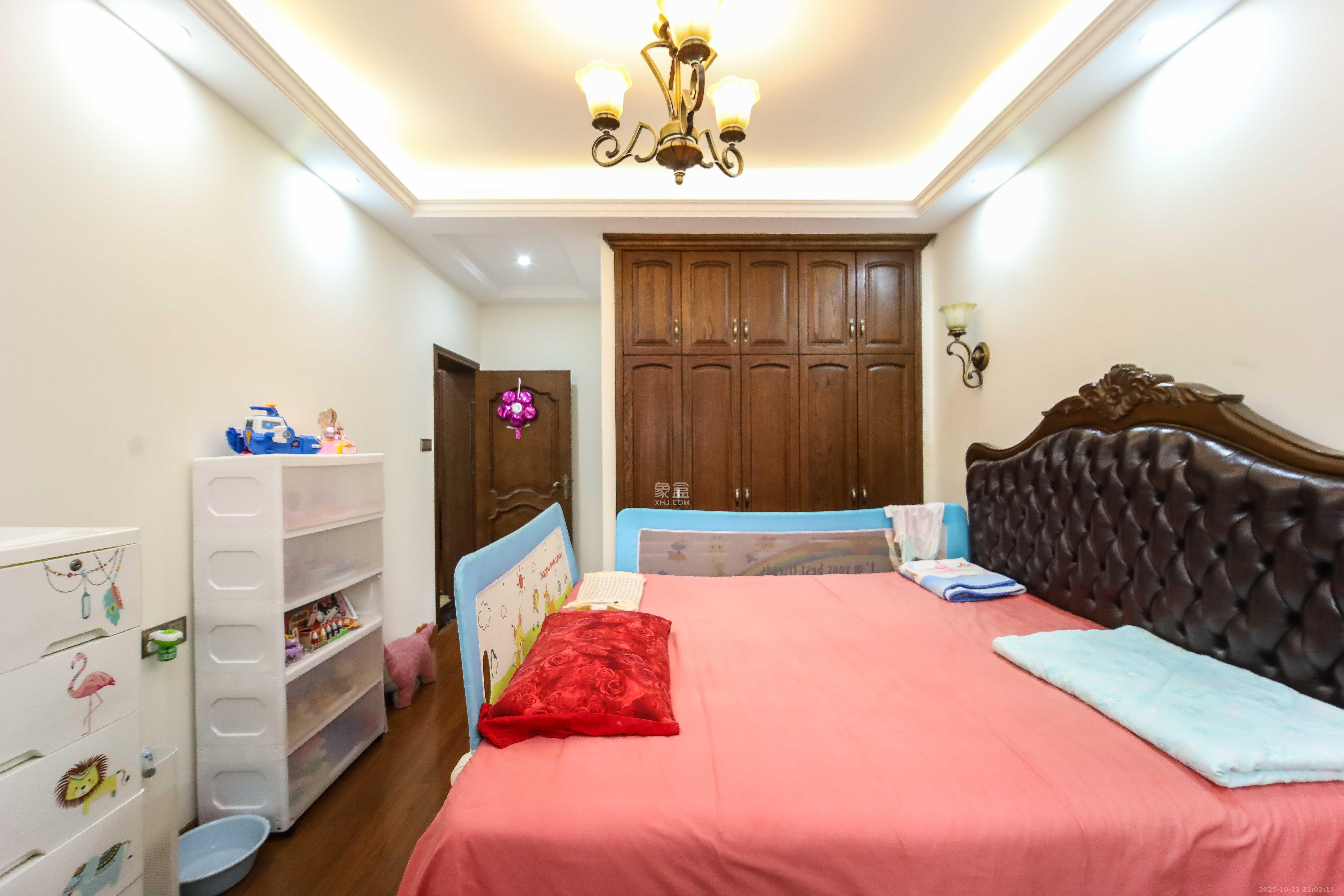 长房白沙湾 3室2厅2卫 135.0万 长房白沙湾 3室2厅2卫 135.0万卧室