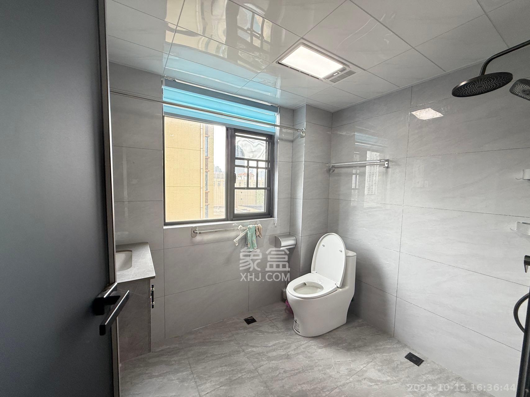 九华世纪城 4室2厅2卫 1600.0元/月 九华世纪城 4室2厅2卫 1600.0元/月室内图