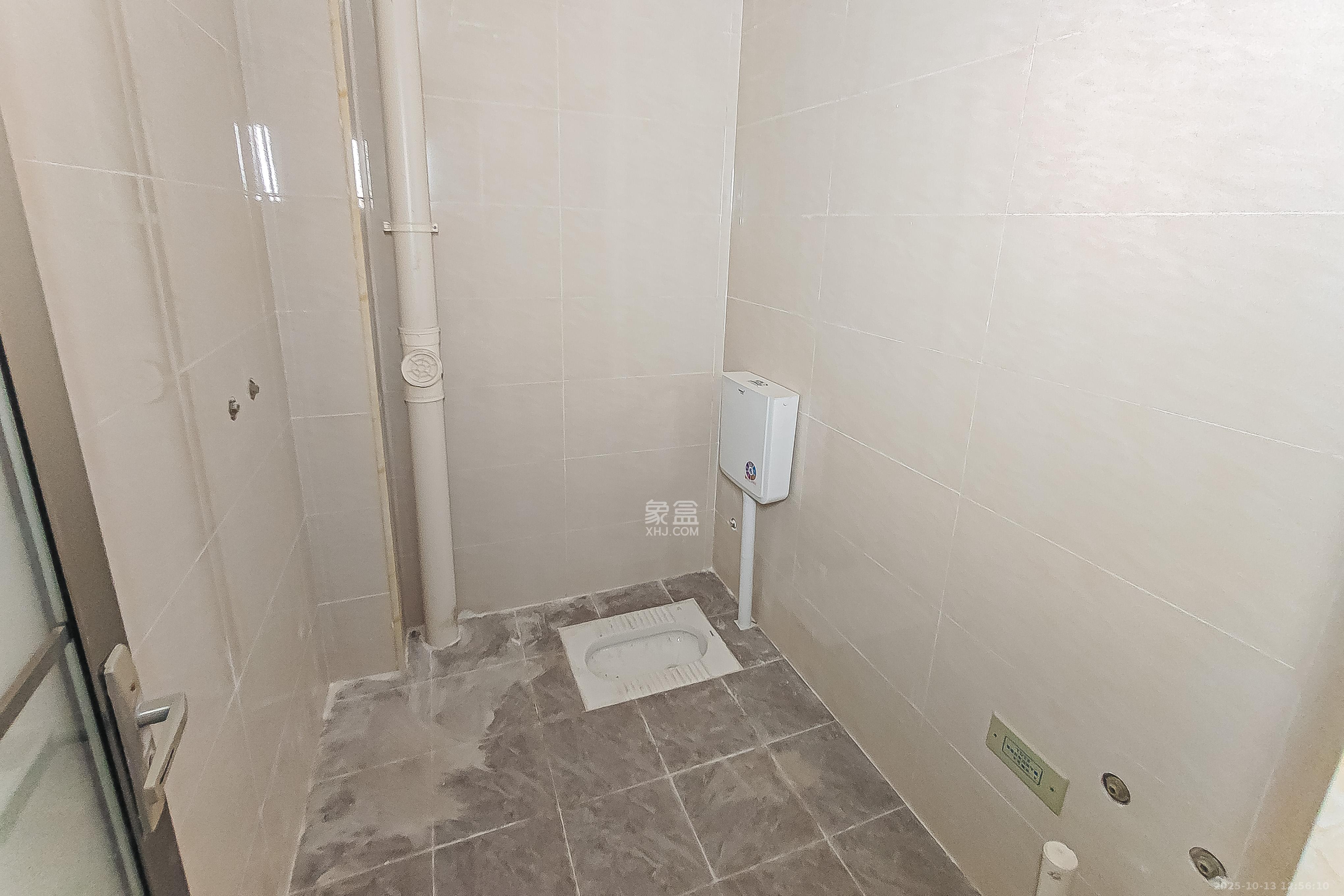 中意宿舍 1室1厅1卫 31.0万 中意宿舍 1室1厅1卫 31.0万卫生间