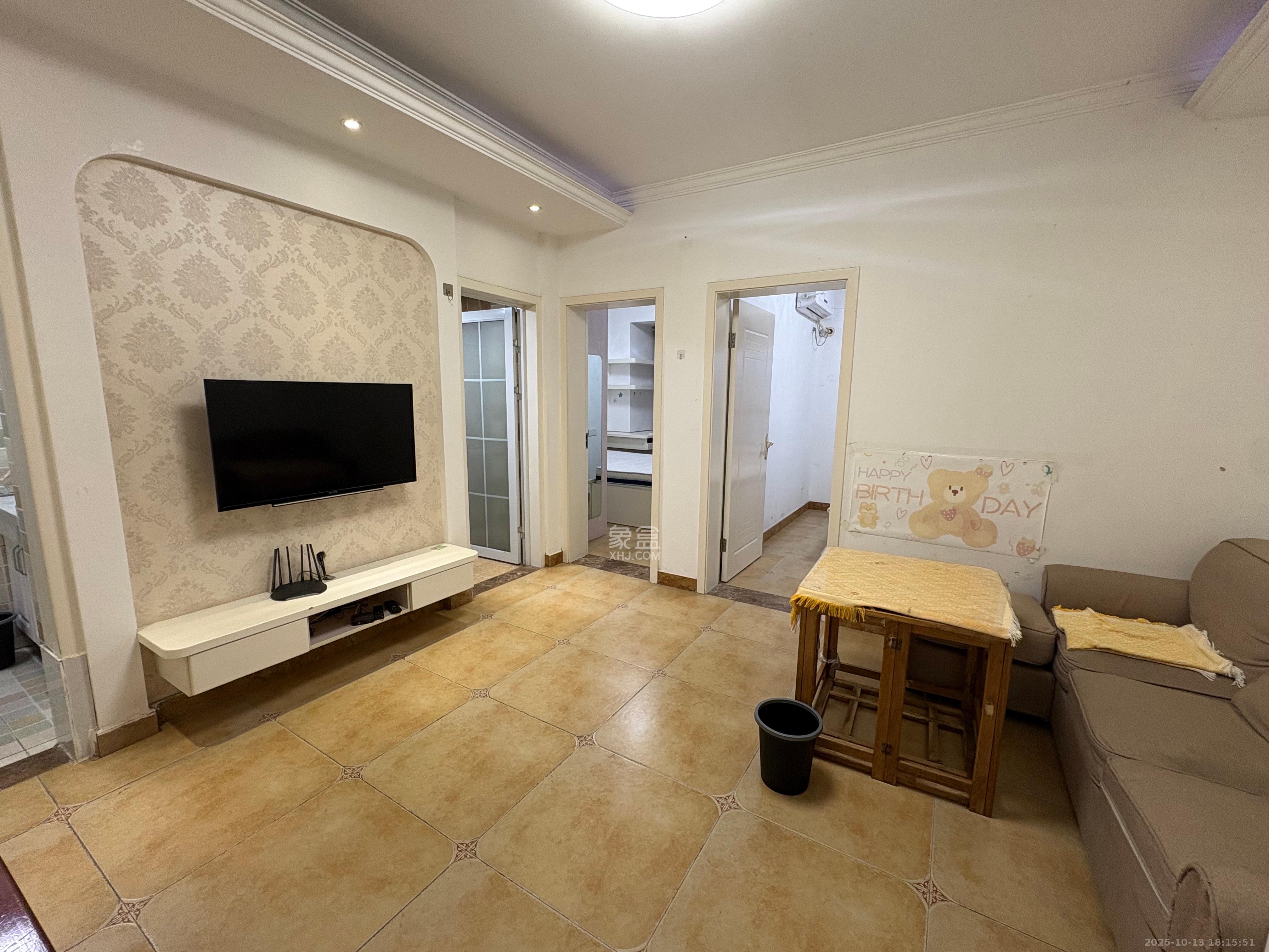 百纳广场(百纳公寓)  2室1厅1卫    2300.0元/月 百纳广场(百纳公寓)  2室1厅1卫    2300.0元/月