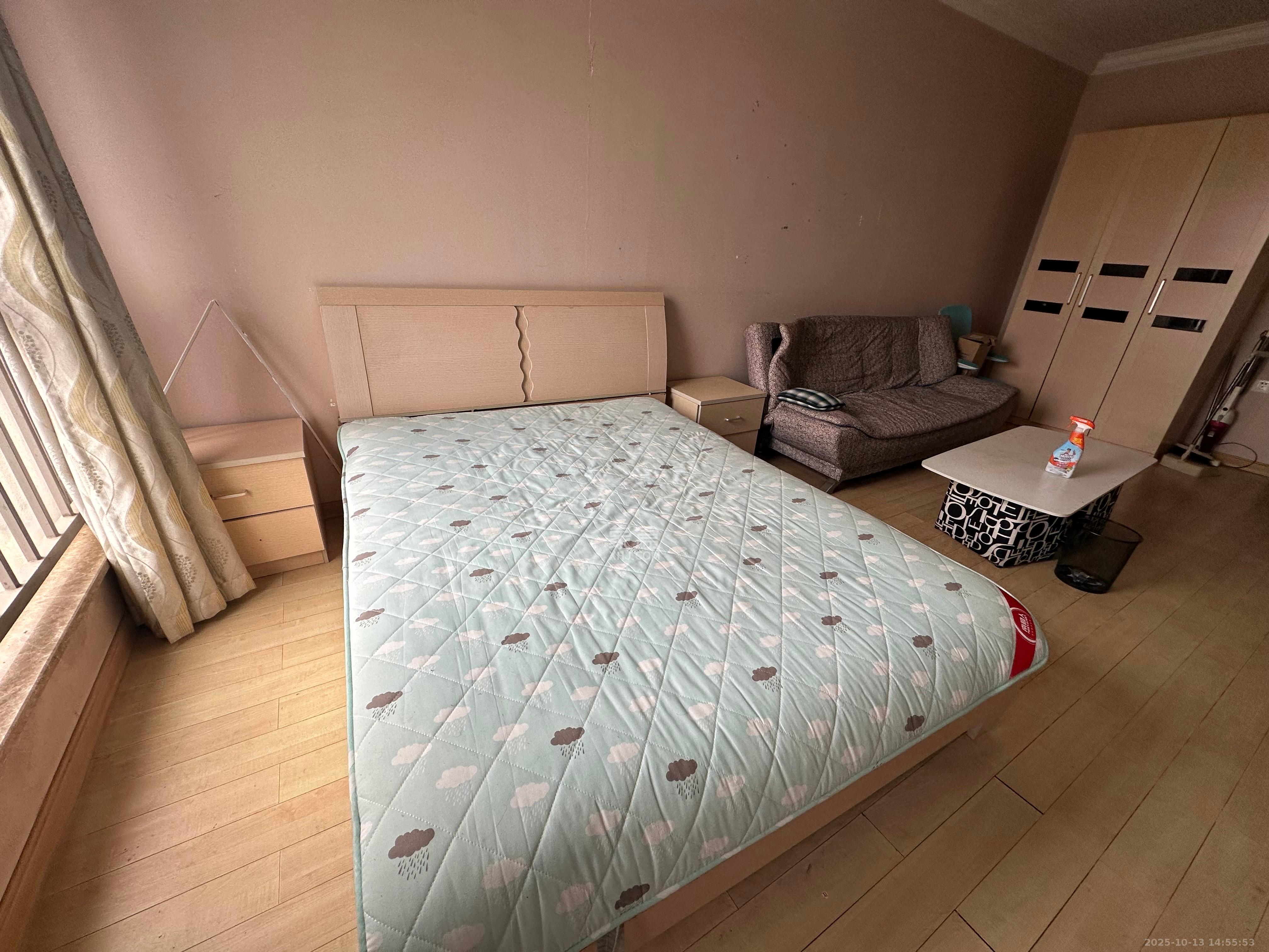 旭辉藏郡(藏郡、旭湘华府) 1室0厅1卫 1400.0元/月 旭辉藏郡(藏郡、旭湘华府) 1室0厅1卫 1400.0元/月室内图