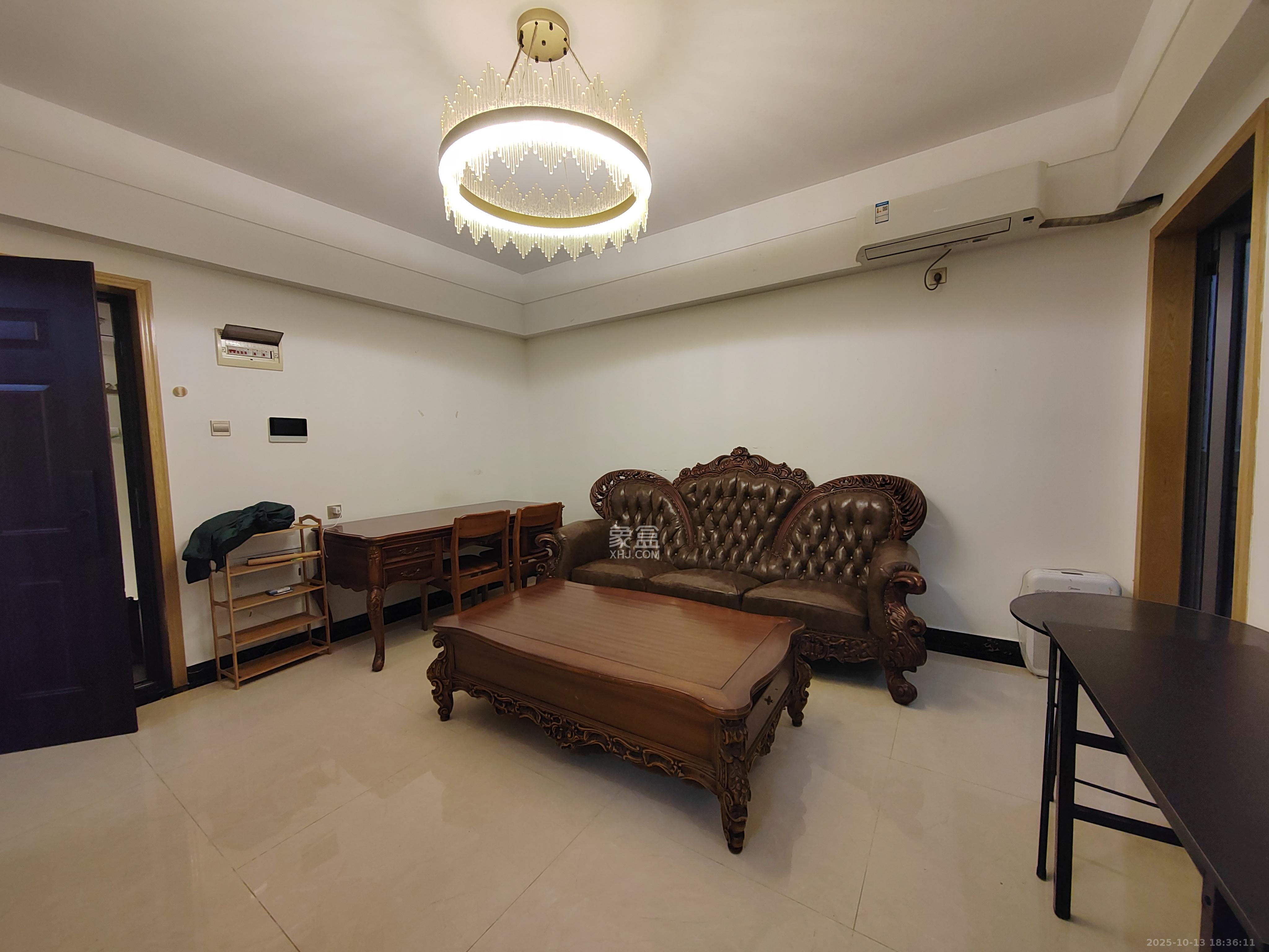 长房八方里（长房公园里）   60.0㎡      2300.0元/月室内图