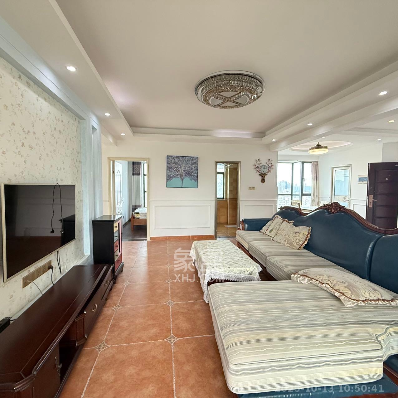 湘府9号  3室2厅2卫    3000.0元/月室内图