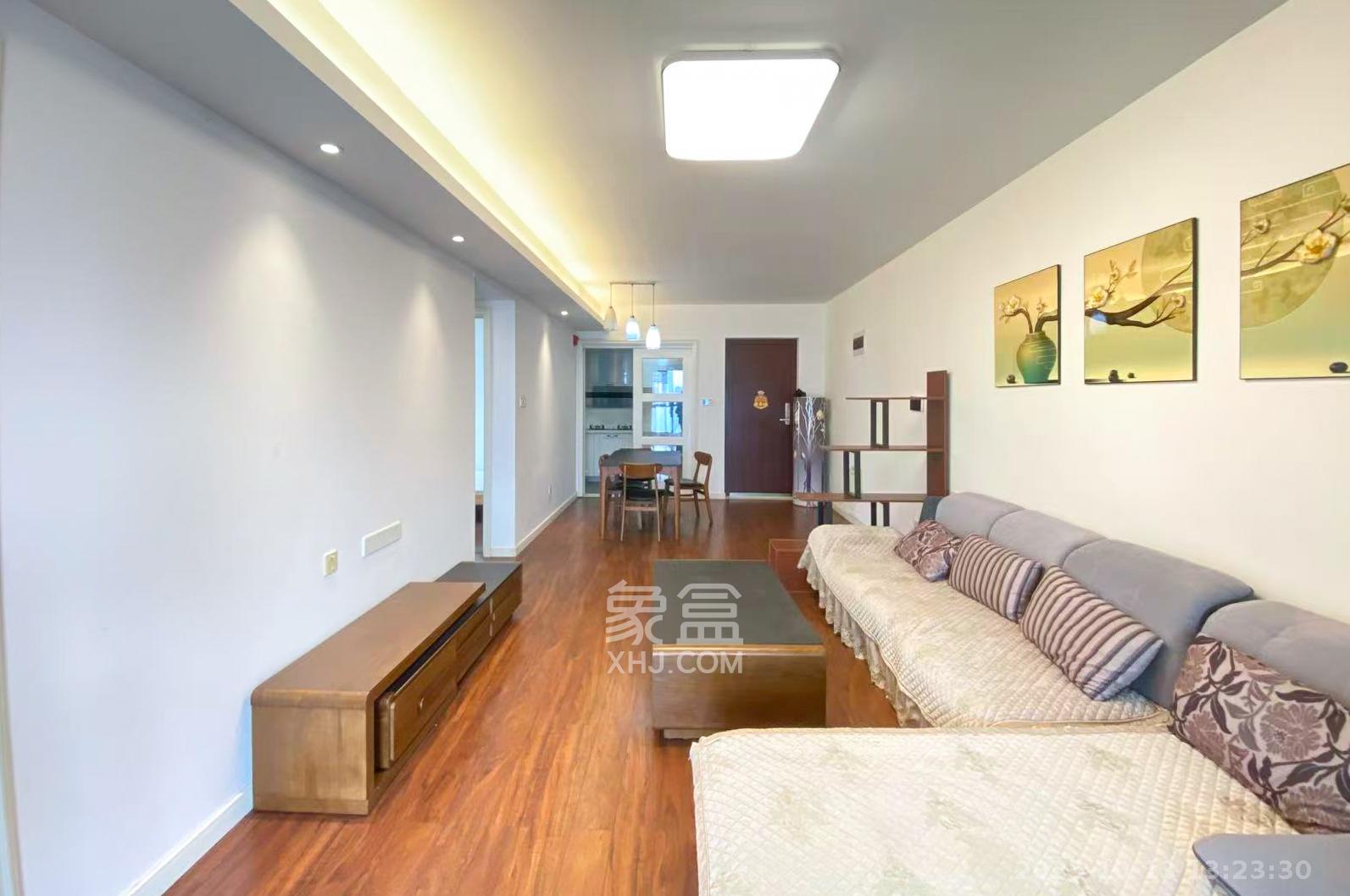 万科里梅溪郡 3室2厅2卫 188.0万 万科里梅溪郡 3室2厅2卫 188.0万客厅