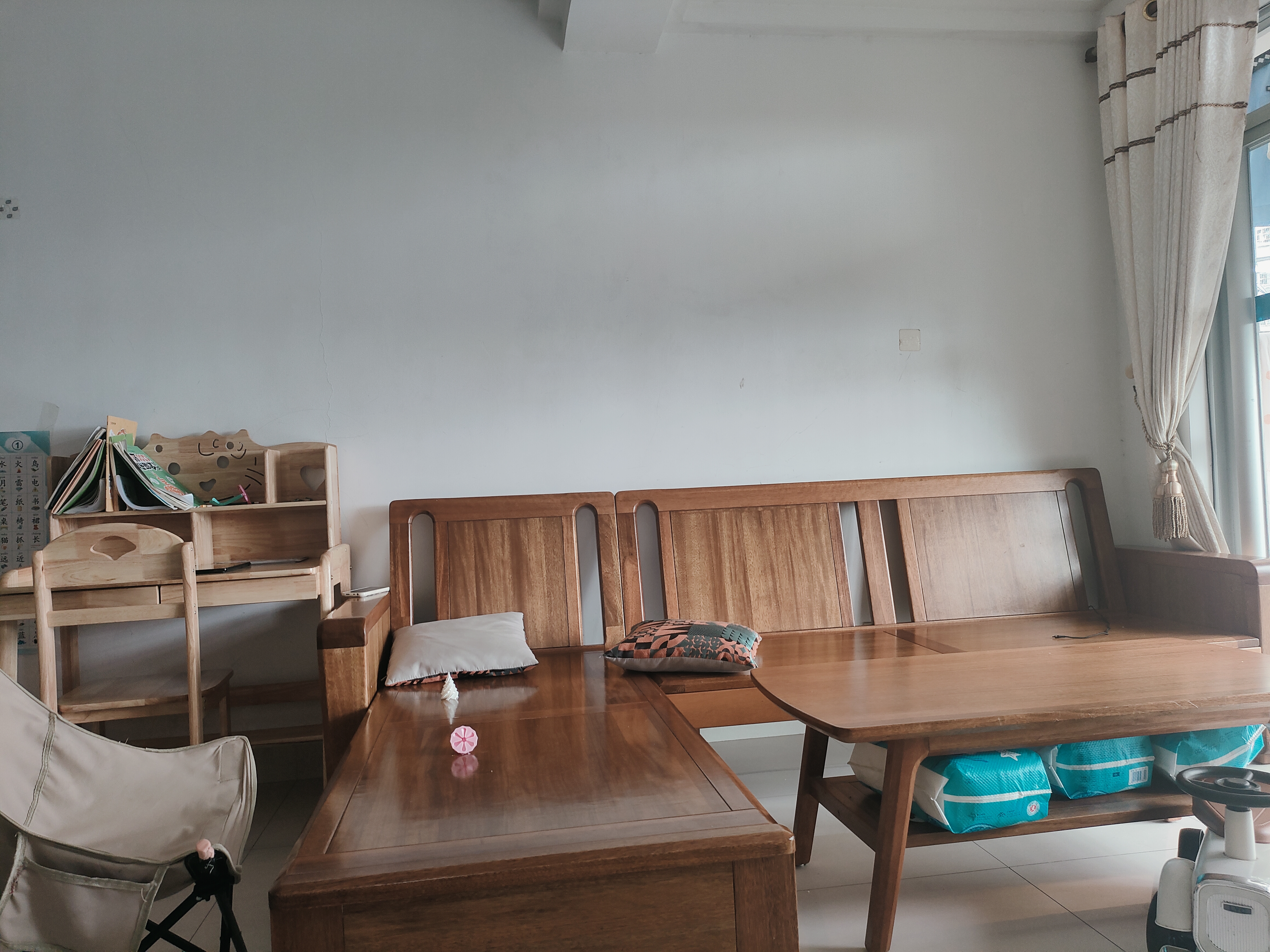 汇锦名城  2室2厅1卫    90.0万客厅