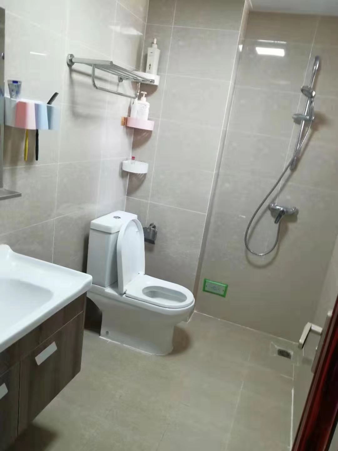 粤泰滨江花园 1室1厅1卫 1800.0元/月 粤泰滨江花园 1室1厅1卫 1800.0元/月室内图