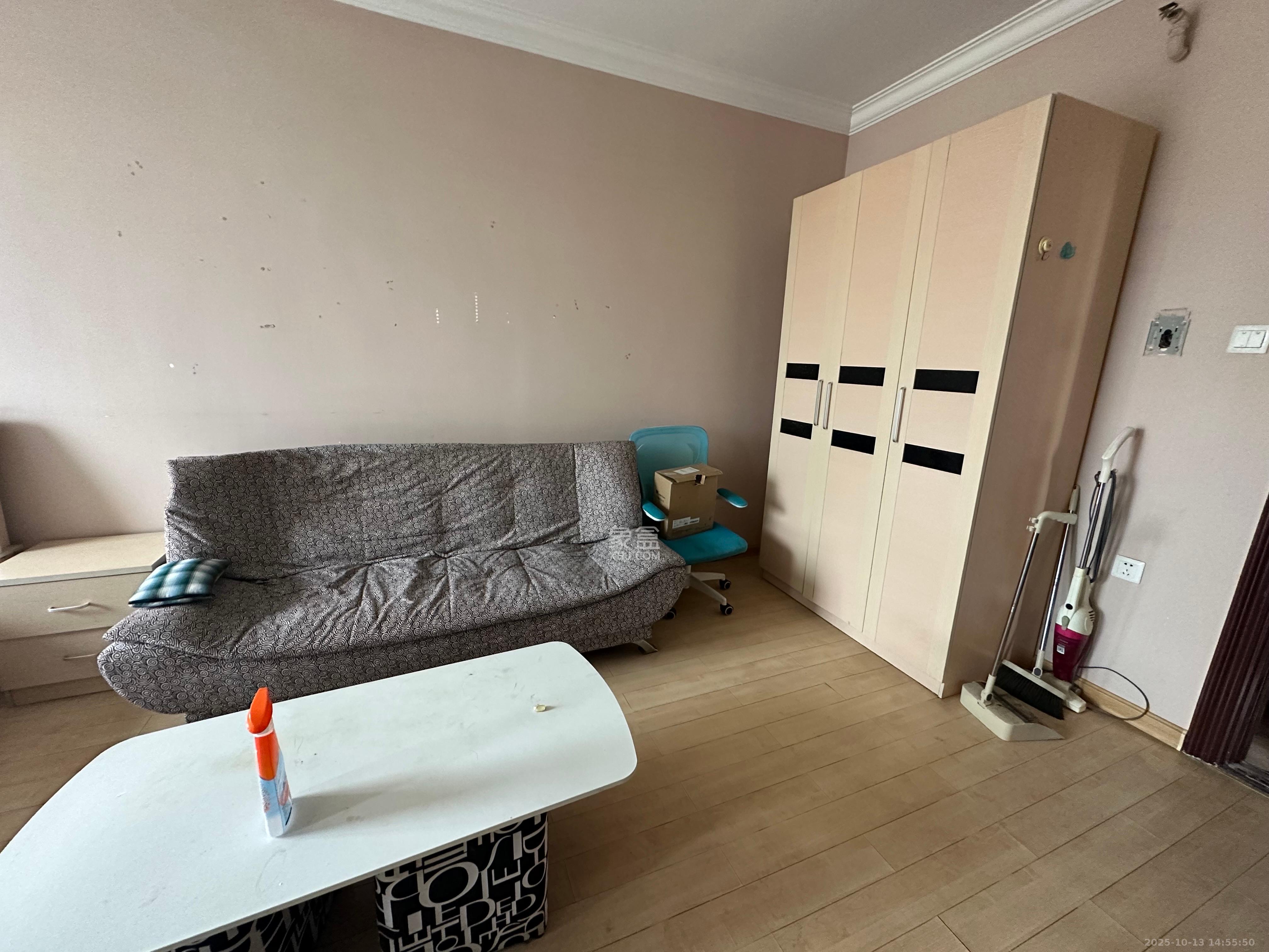 旭辉藏郡(藏郡、旭湘华府) 1室0厅1卫 1400.0元/月 旭辉藏郡(藏郡、旭湘华府) 1室0厅1卫 1400.0元/月室内图