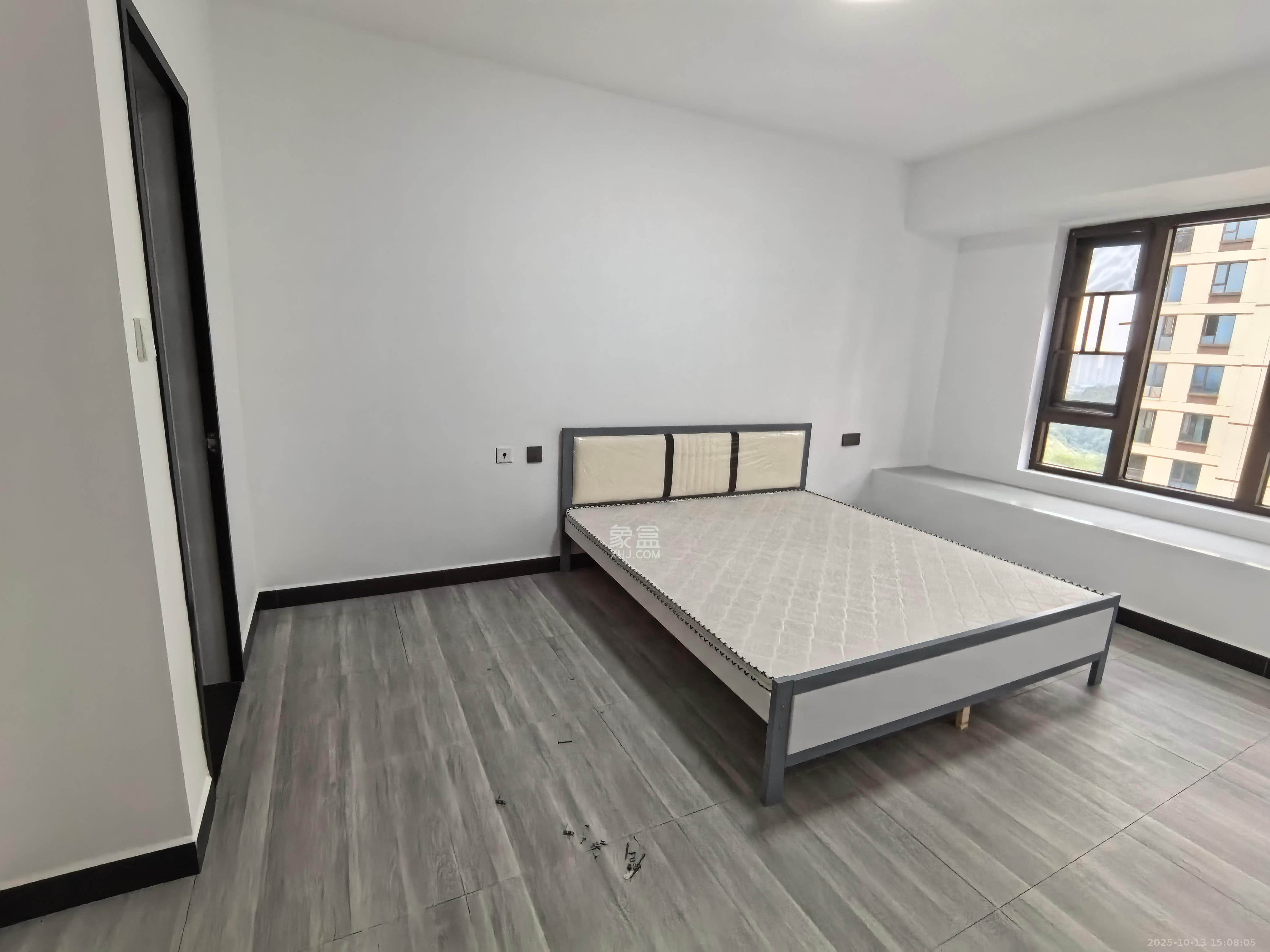 澳海弘阳云潇赋 3室2厅1卫 2300.0元/月 澳海弘阳云潇赋 3室2厅1卫 2300.0元/月室内图