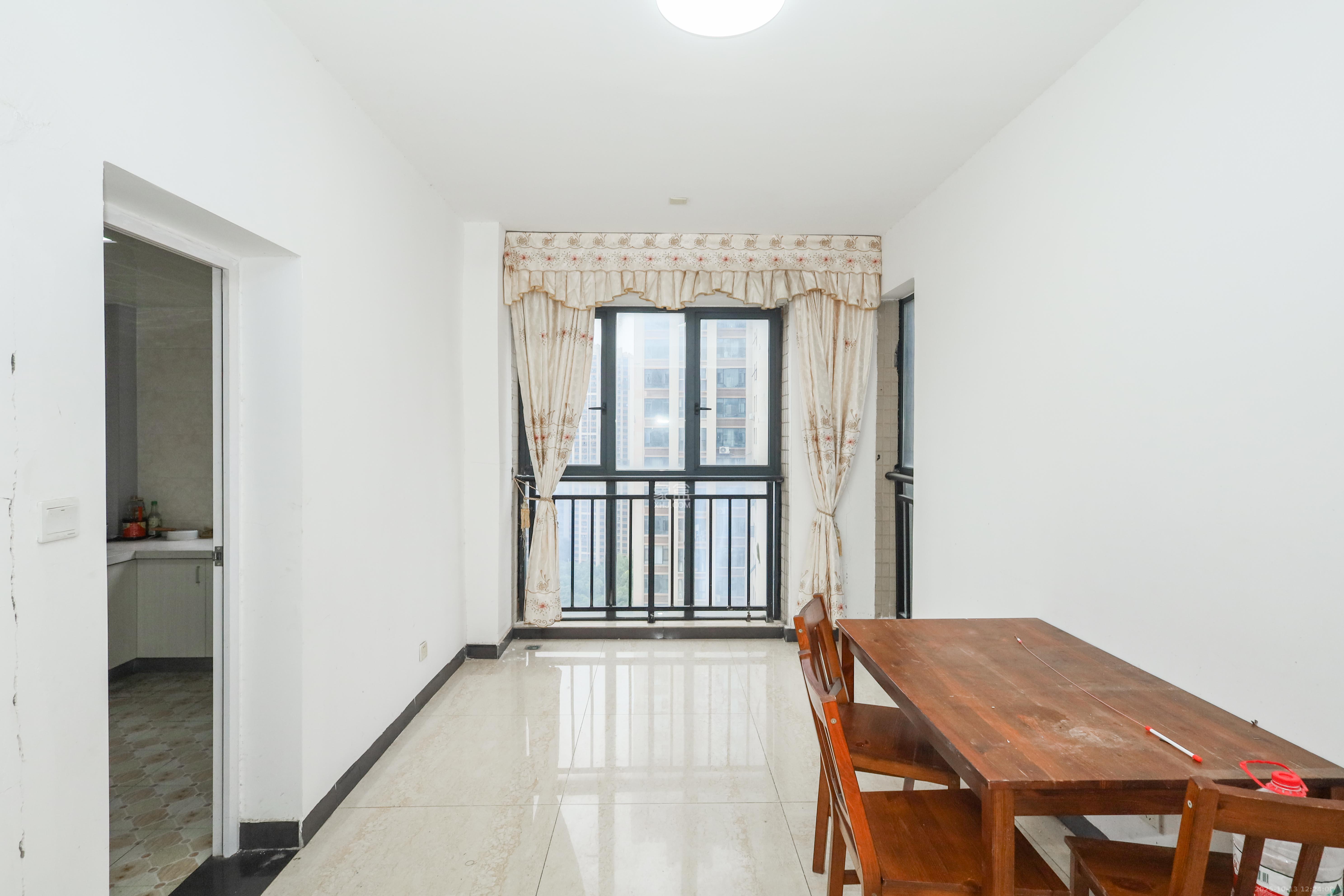 天元涉外景园C区 3室2厅2卫 83.5万 天元涉外景园C区 3室2厅2卫 83.5万其他