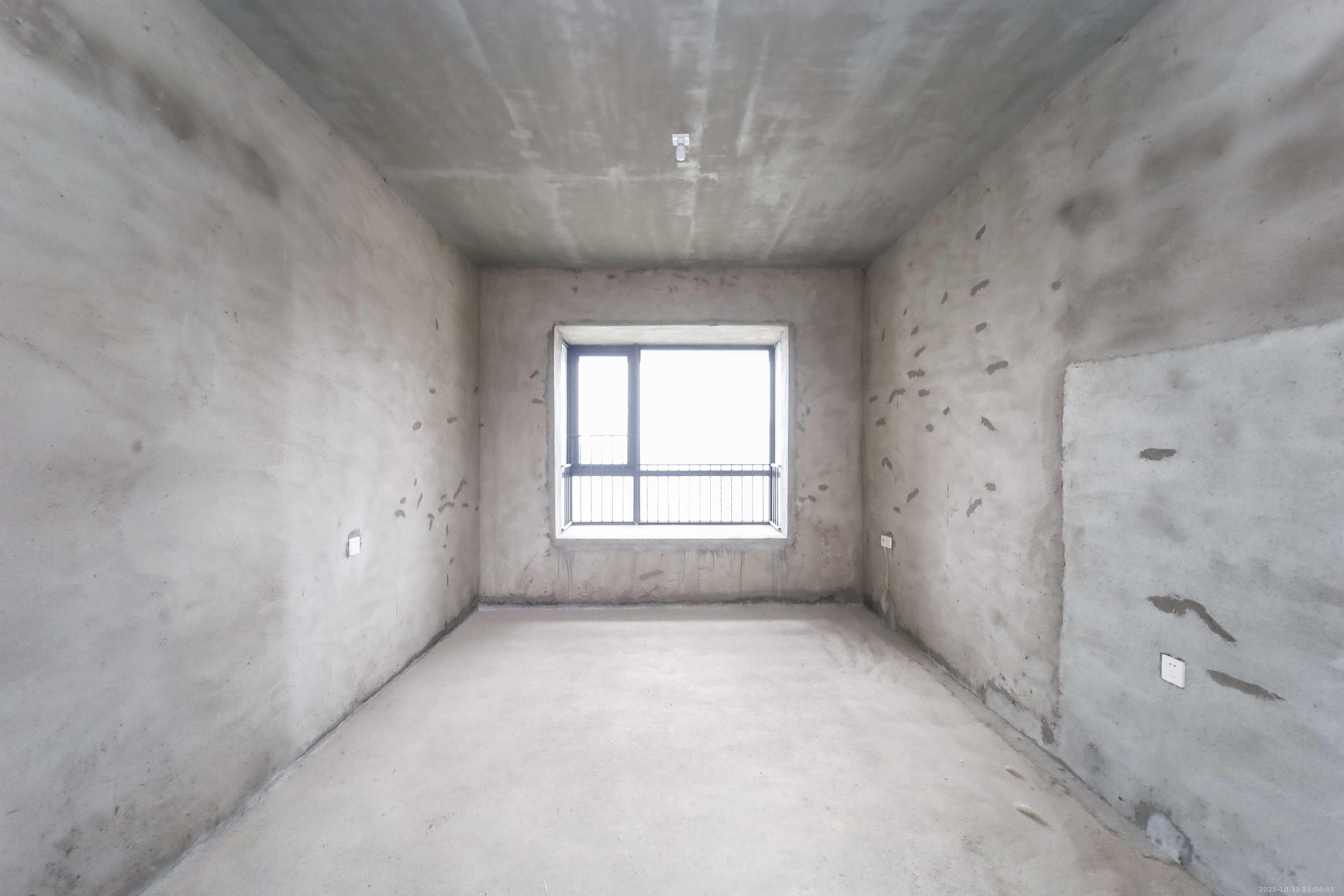 宝能公馆（美联天骄城五期）  4室2厅2卫    180.0万卧室