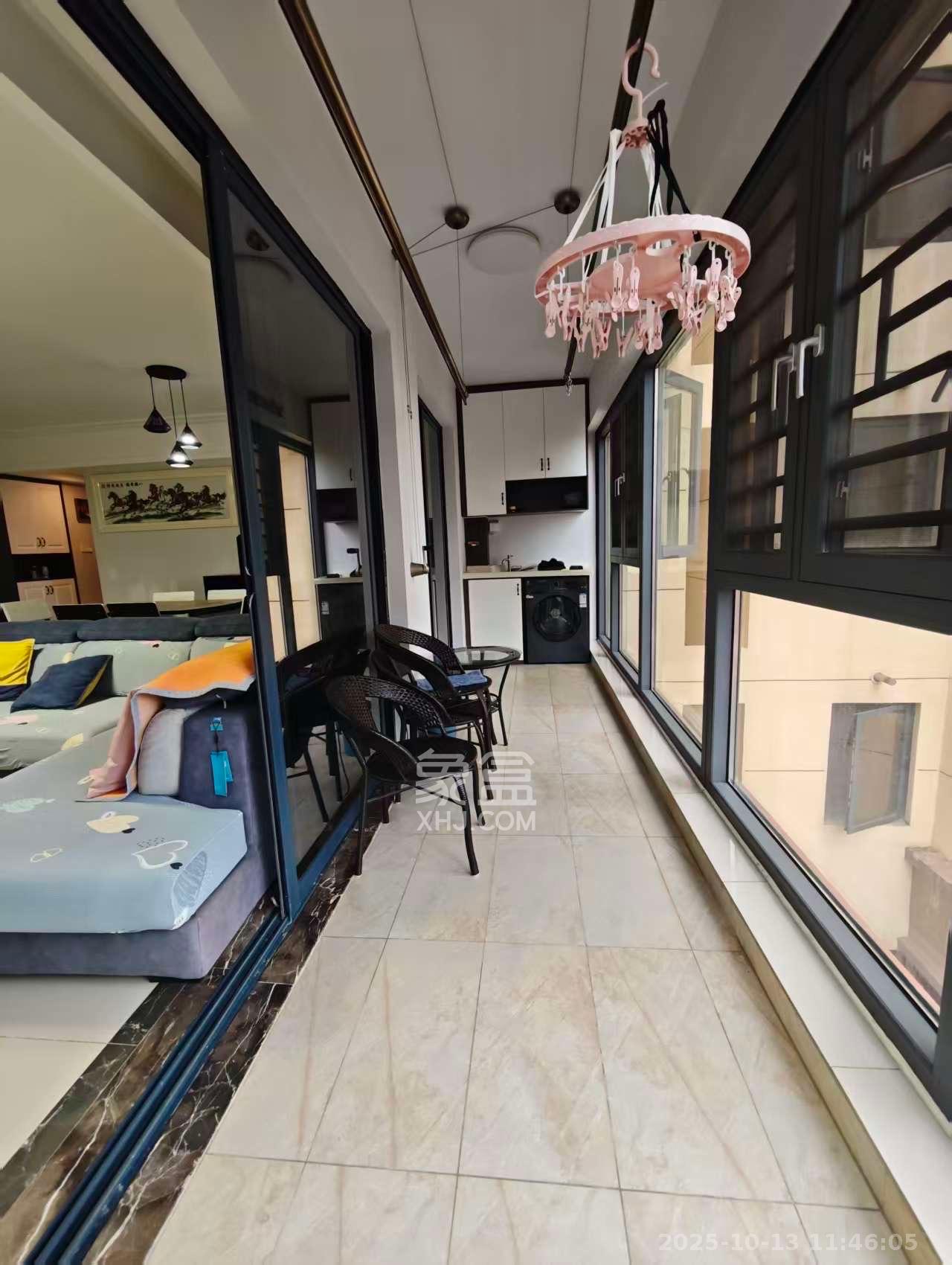 珠江东方明珠（新地东方明珠）三期  3室2厅2卫    2500.0元/月室内图