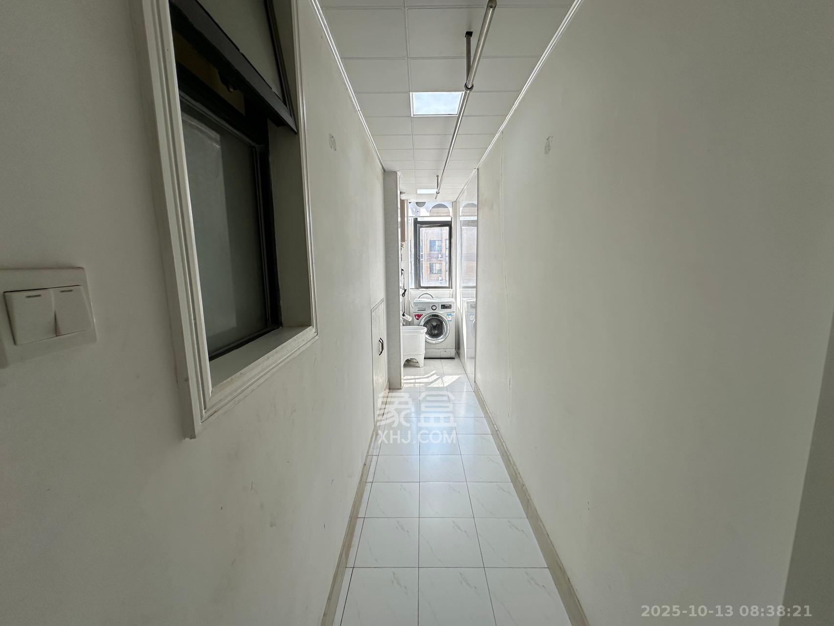 锦湘国际星城三期（锦绣苑）  2室2厅1卫    2400.0元/月室内图