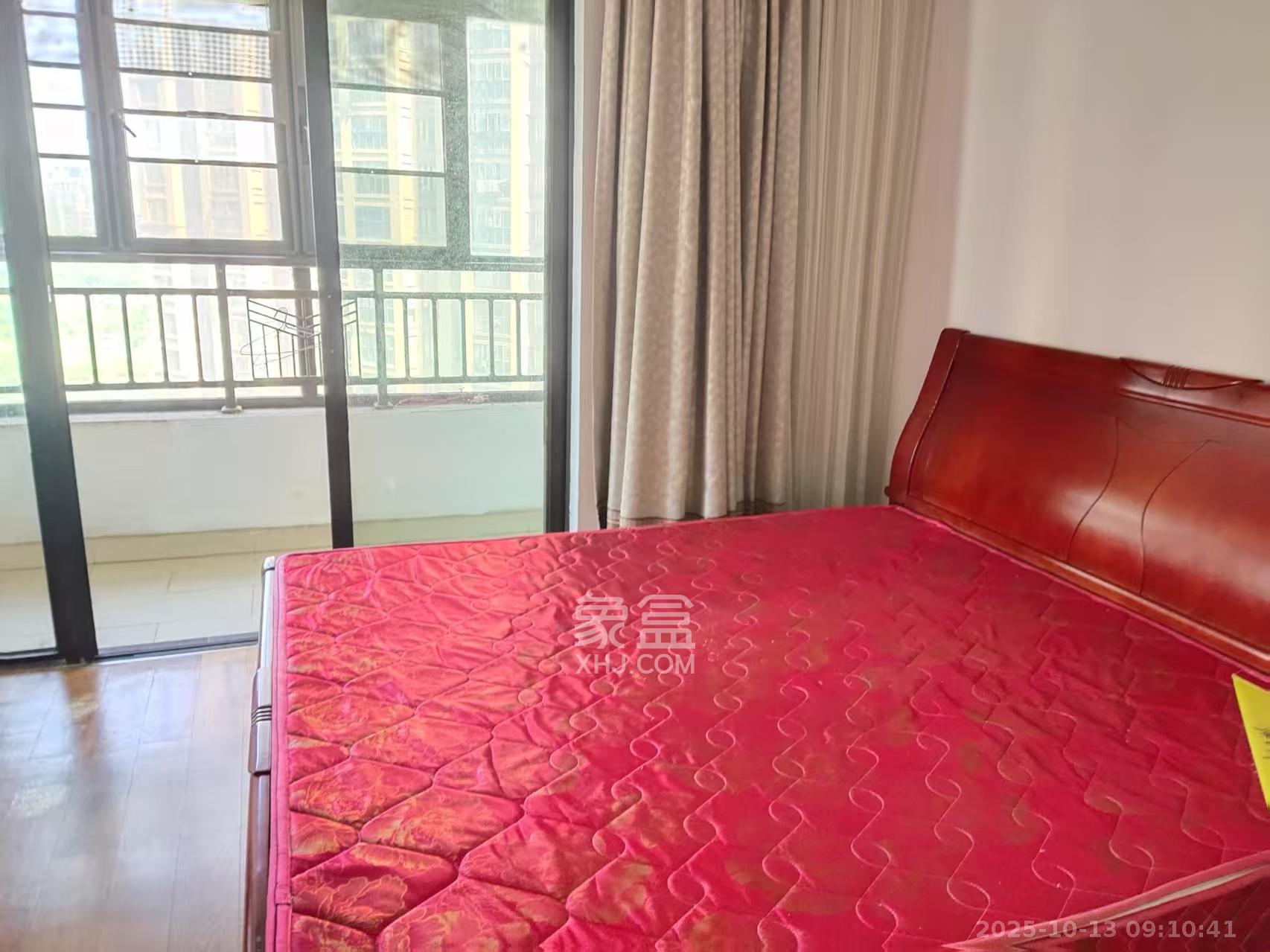 中海国际三期  1室2厅1卫    1800.0元/月 中海国际三期  1室2厅1卫    1800.0元/月室内图