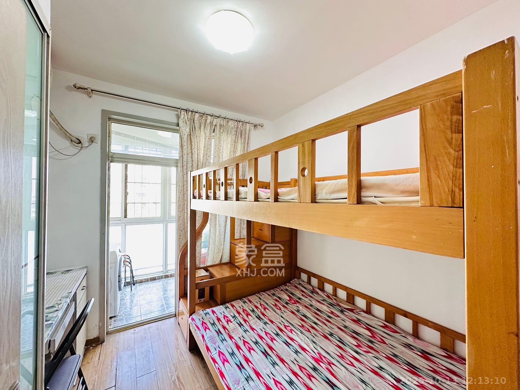 东南雅苑 3室2厅1卫 2600.0元/月 东南雅苑 3室2厅1卫 2600.0元/月室内图