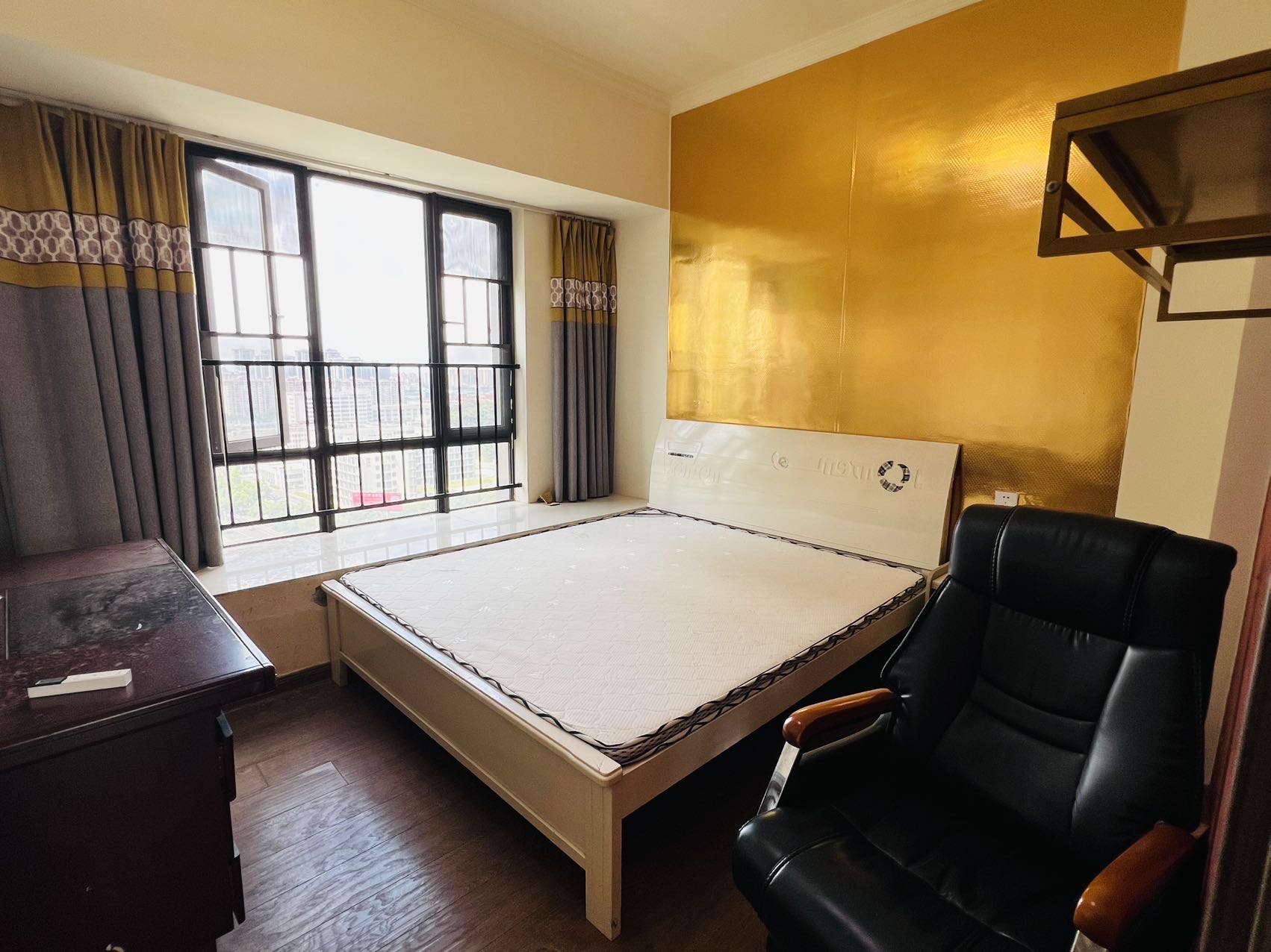 碧桂园 4室2厅2卫 92.8万 碧桂园 4室2厅2卫 92.8万客厅