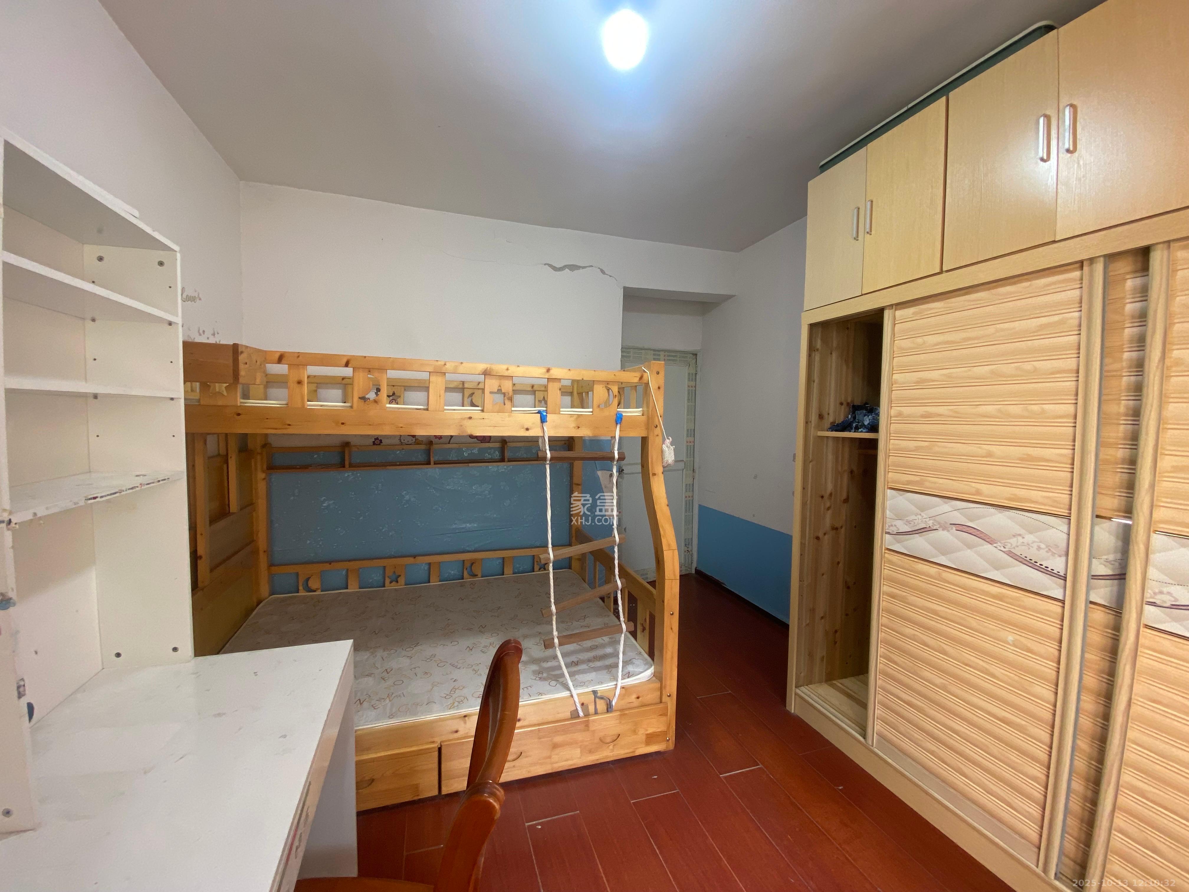 万丽景园 2室2厅1卫 1300.0元/月 万丽景园 2室2厅1卫 1300.0元/月室内图