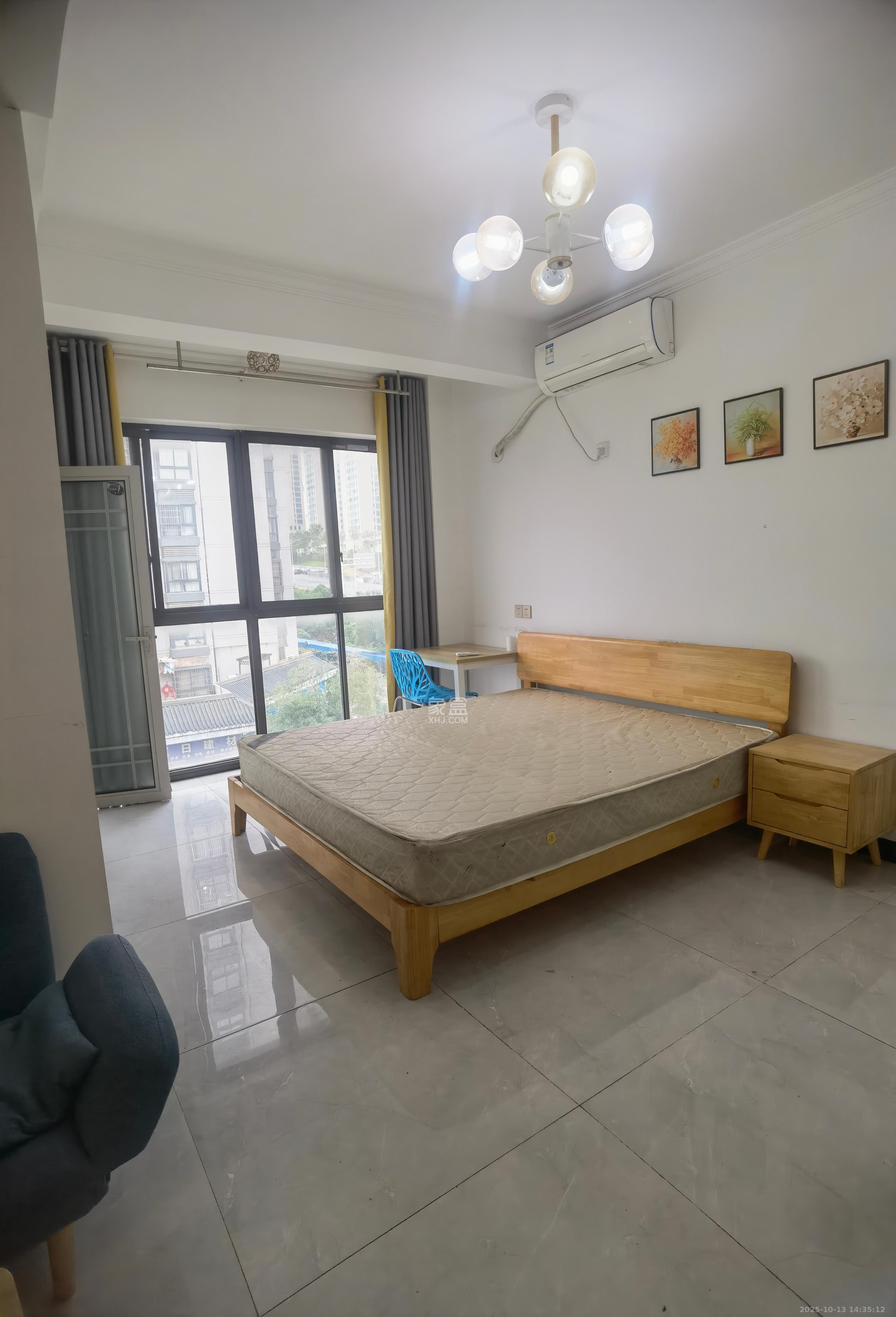 汀湘十里  1室1厅1卫    1300.0元/月 汀湘十里  1室1厅1卫    1300.0元/月室内图