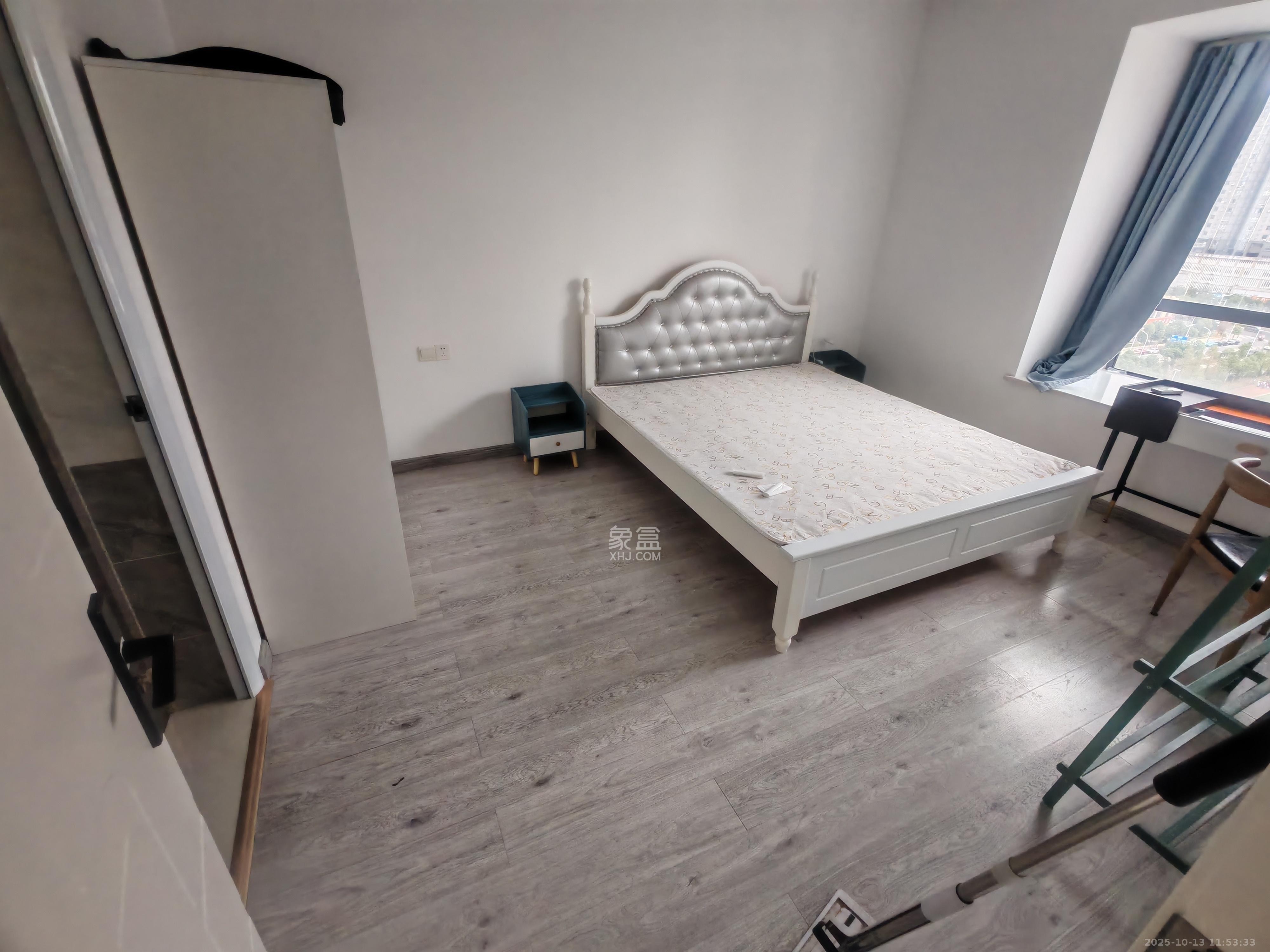 西湖鸿运佳苑  1室0厅0卫    2400.0元/月 西湖鸿运佳苑  1室0厅0卫    2400.0元/月