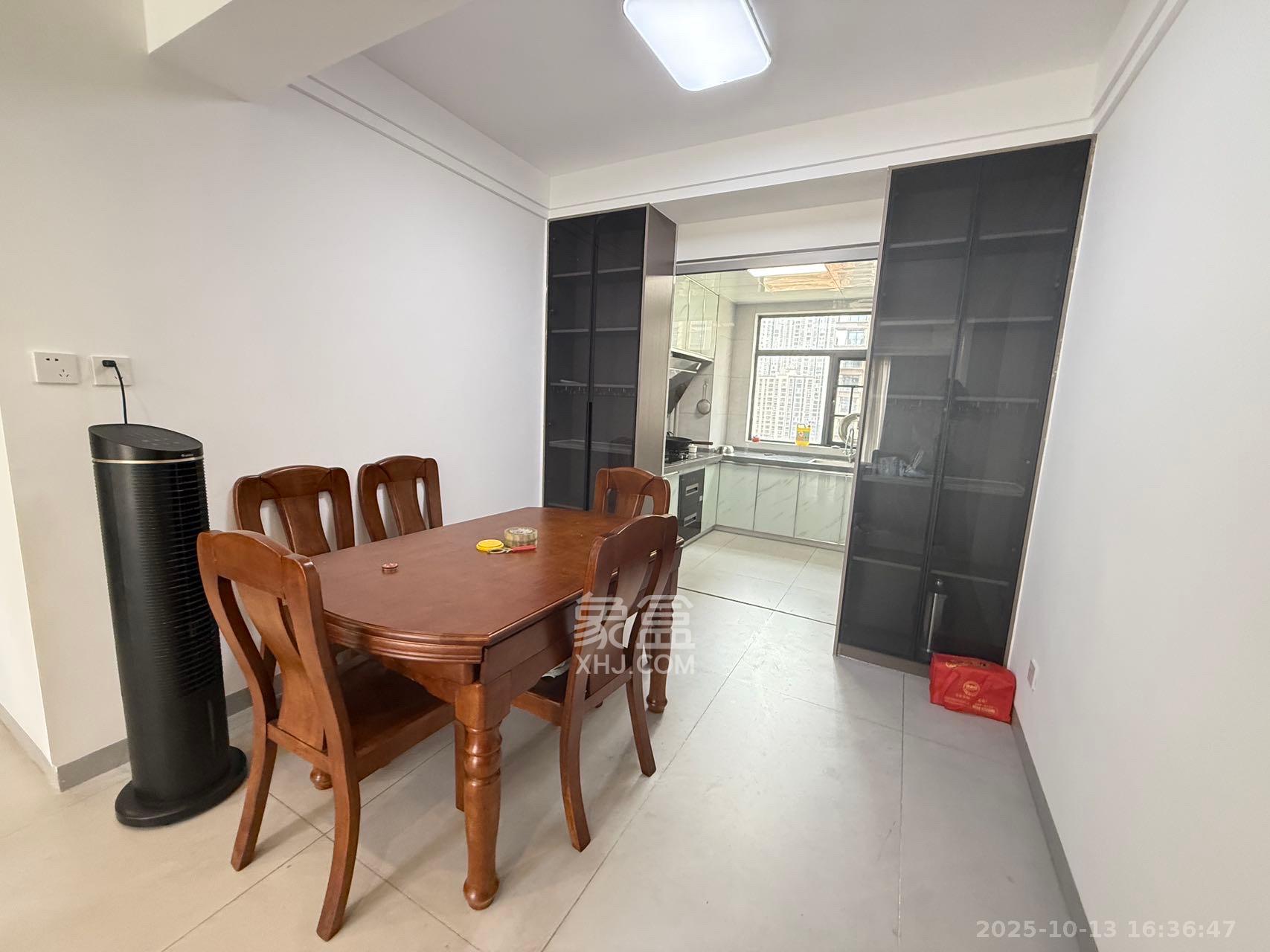 九华世纪城 4室2厅2卫 1600.0元/月 九华世纪城 4室2厅2卫 1600.0元/月室内图