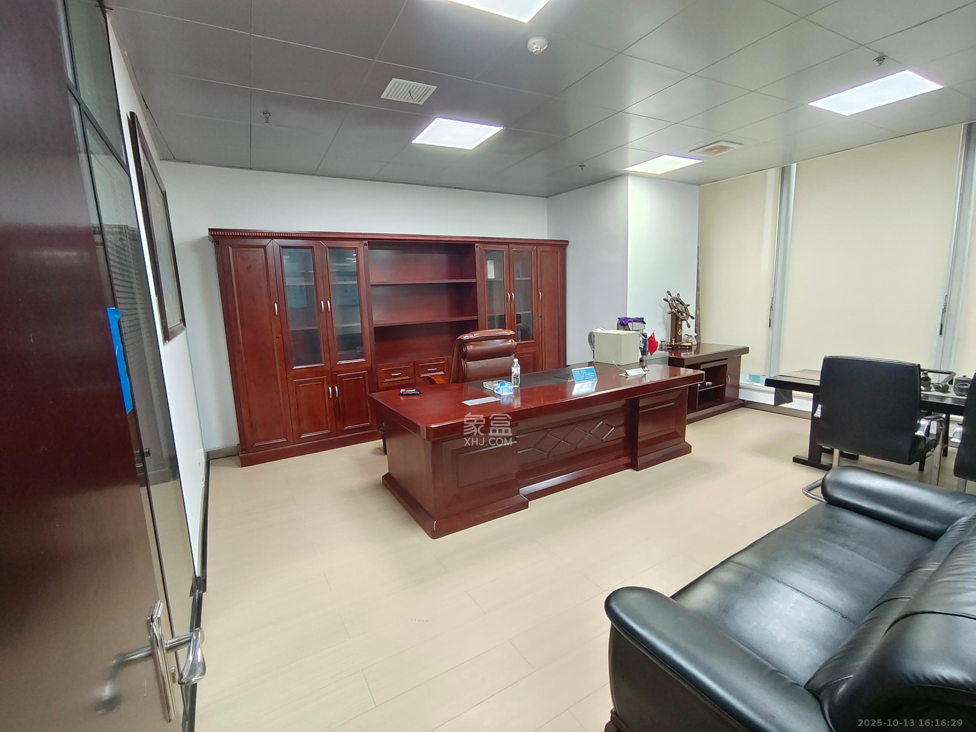 保利国际广场   240.0㎡      10000.0元/月室内图