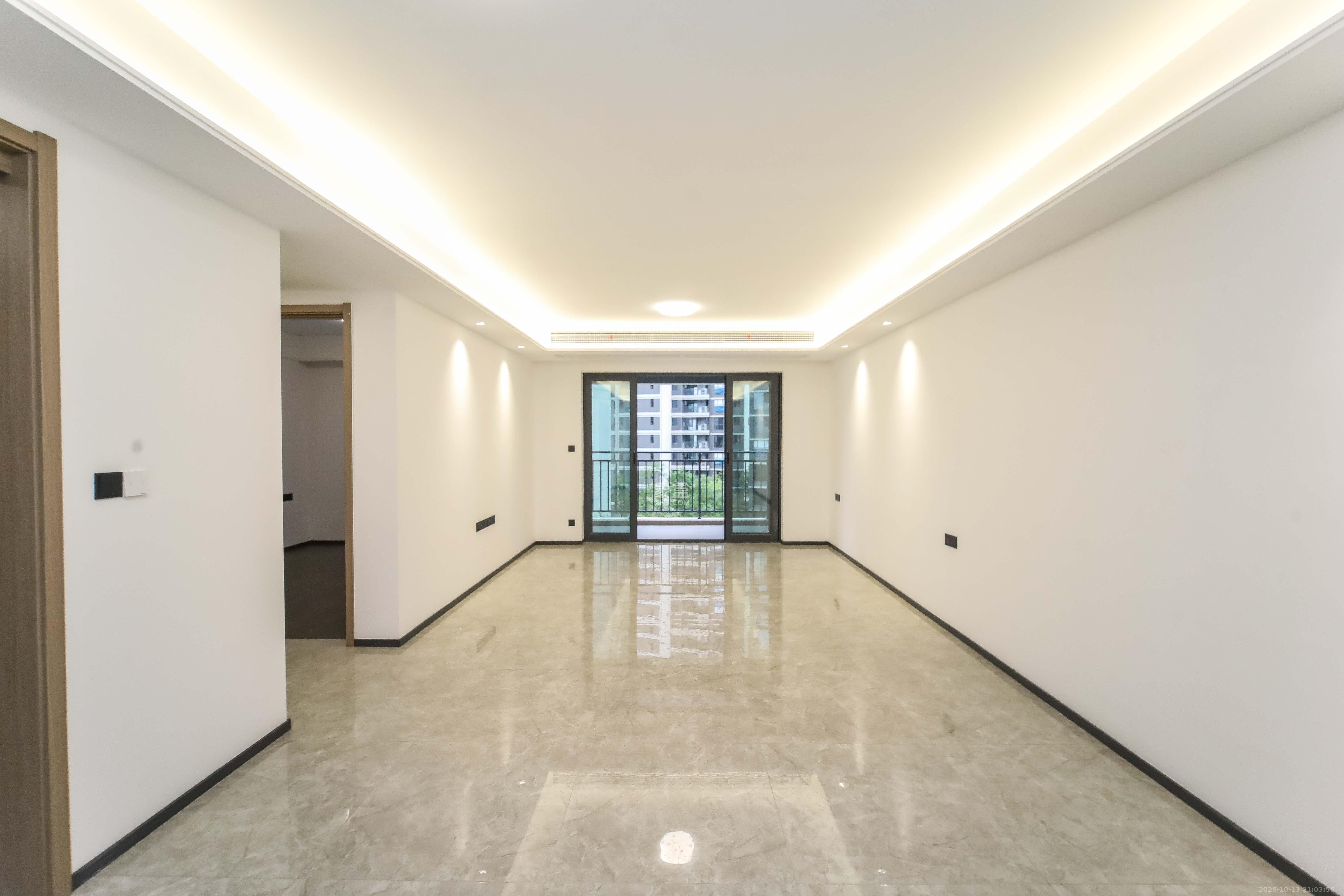 德奥上河城章  4室2厅2卫    190.0万 德奥上河城章  4室2厅2卫    190.0万