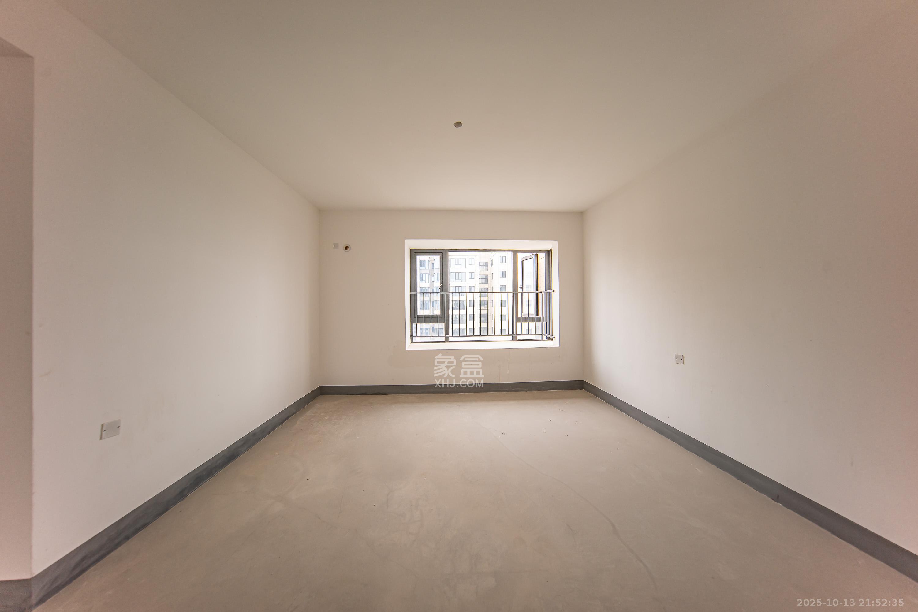 建投象山国际  1室0厅0卫    170.0万卧室