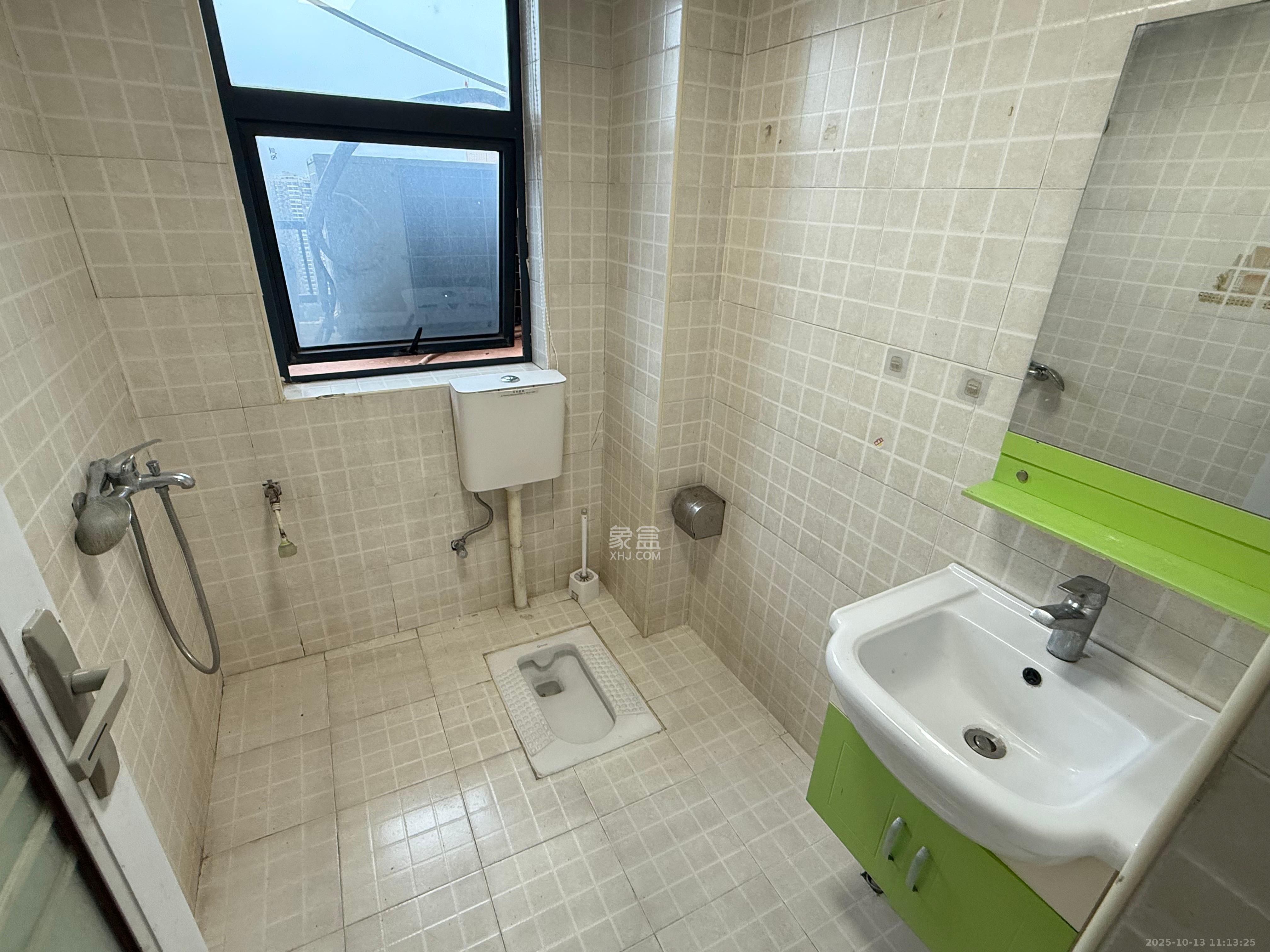 融圣国际  2室2厅1卫    2700.0元/月 融圣国际  2室2厅1卫    2700.0元/月室内图