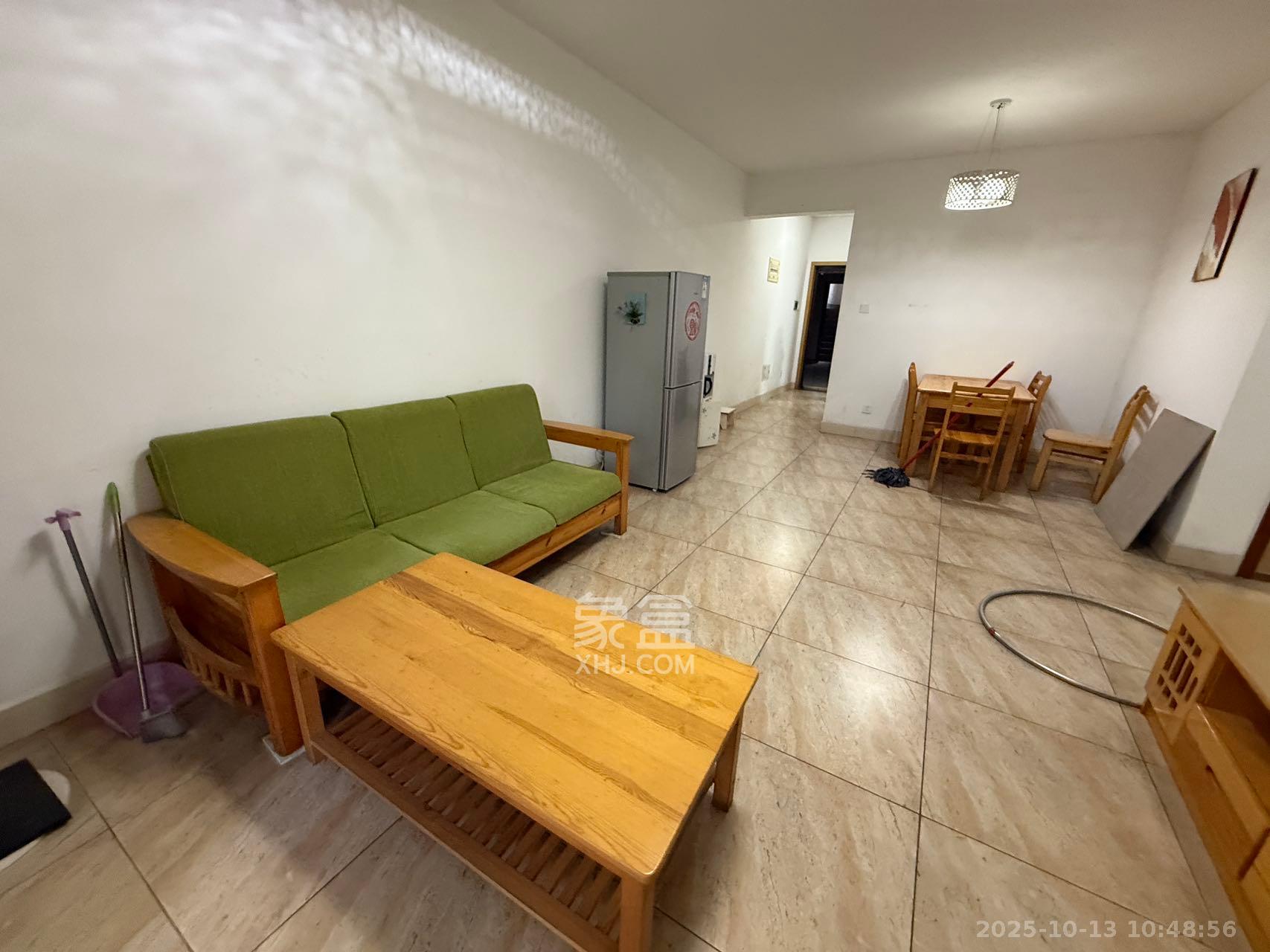 保利花园  2室1厅1卫    1800.0元/月 保利花园  2室1厅1卫    1800.0元/月室内图