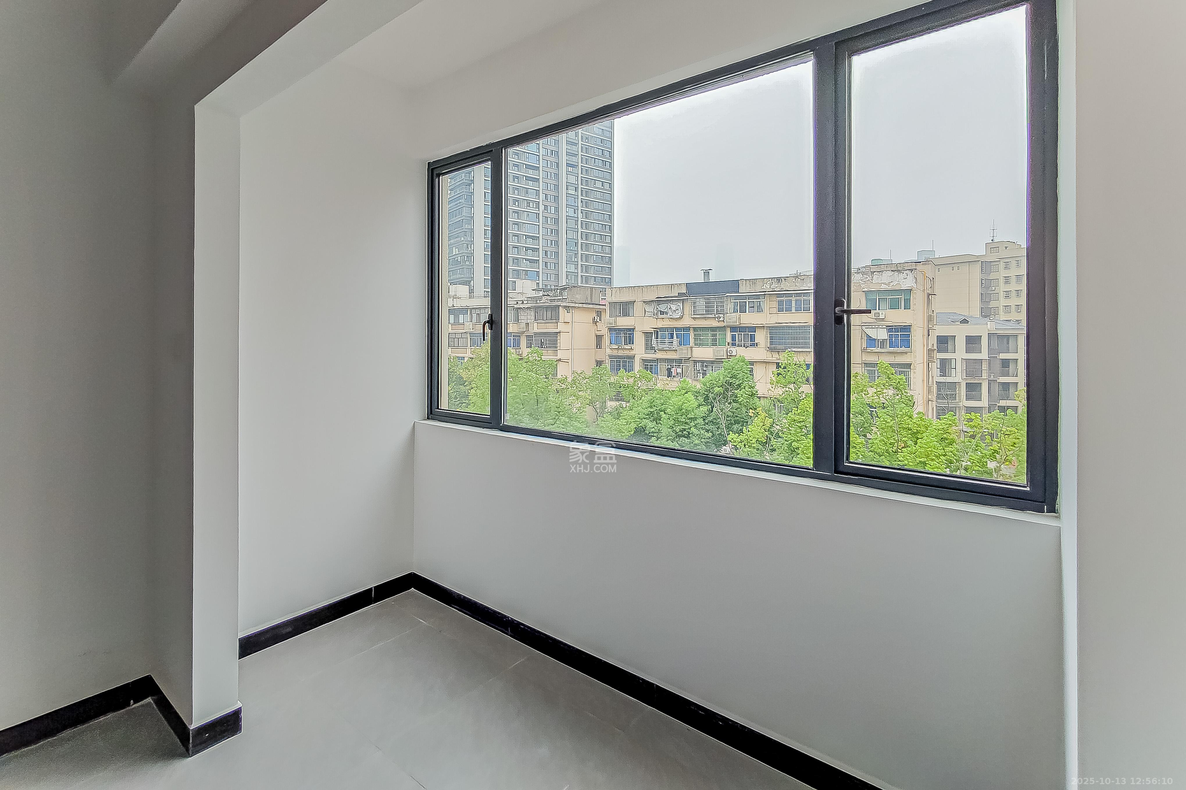 中意宿舍 1室1厅1卫 31.0万 中意宿舍 1室1厅1卫 31.0万阳台