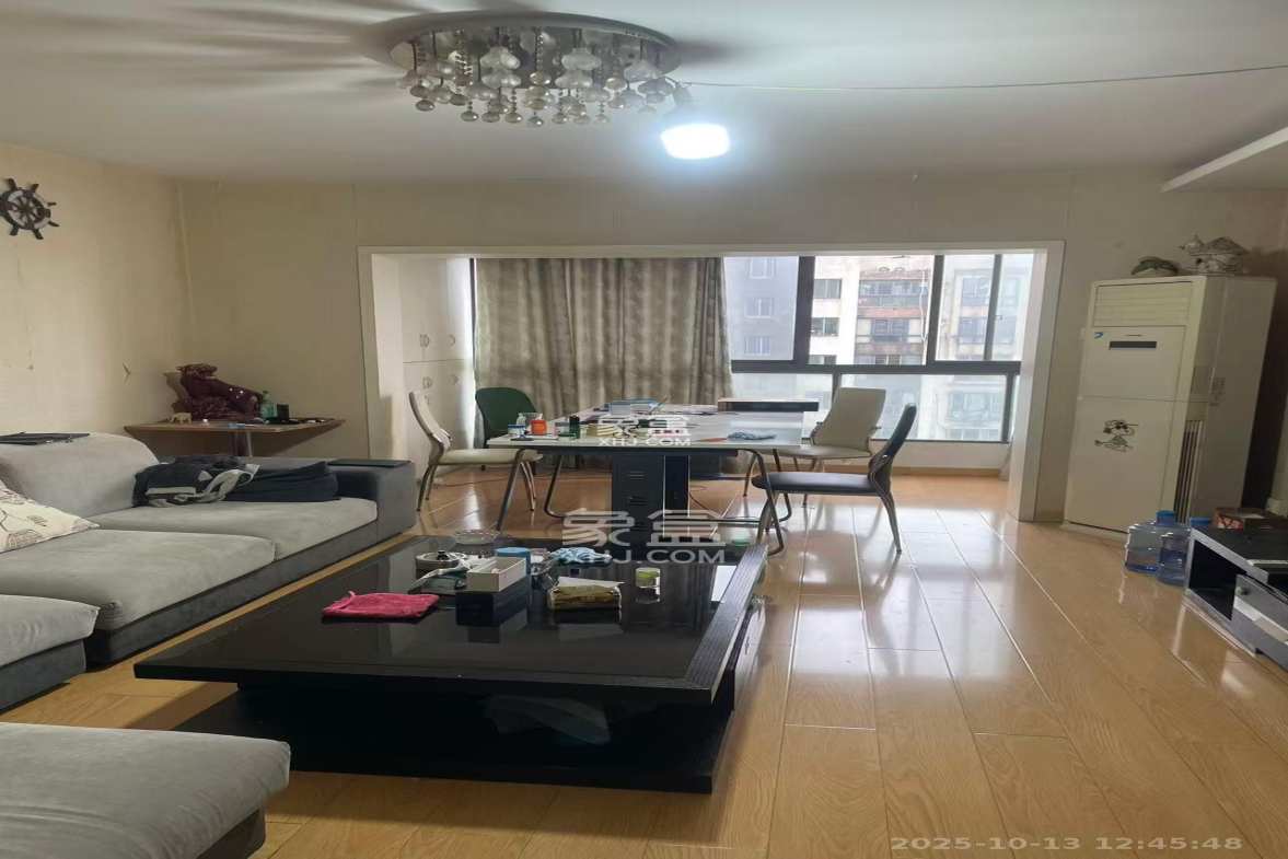 西子花苑 3室2厅1卫 2800.0元/月 西子花苑 3室2厅1卫 2800.0元/月室内图