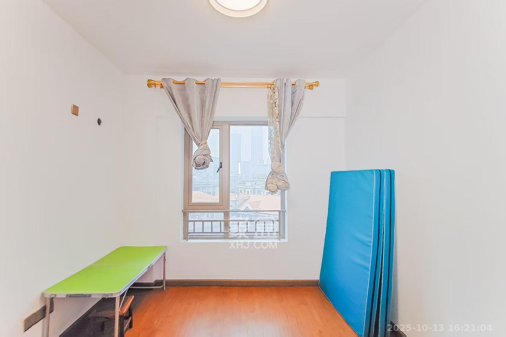 潮宗御苑 4室1厅2卫 7300.0元/月 潮宗御苑 4室1厅2卫 7300.0元/月室内图