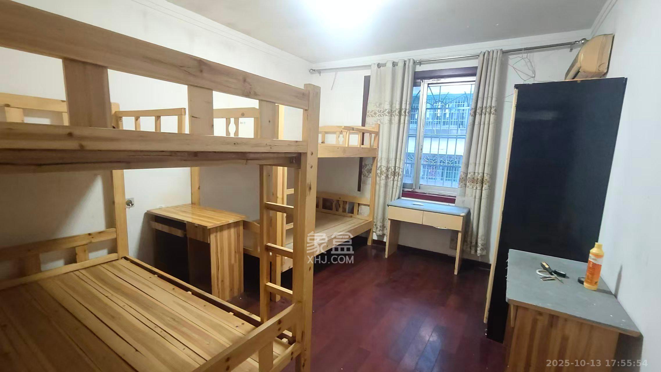 南建公寓  4室2厅1卫    2200.0元/月 南建公寓  4室2厅1卫    2200.0元/月室内图