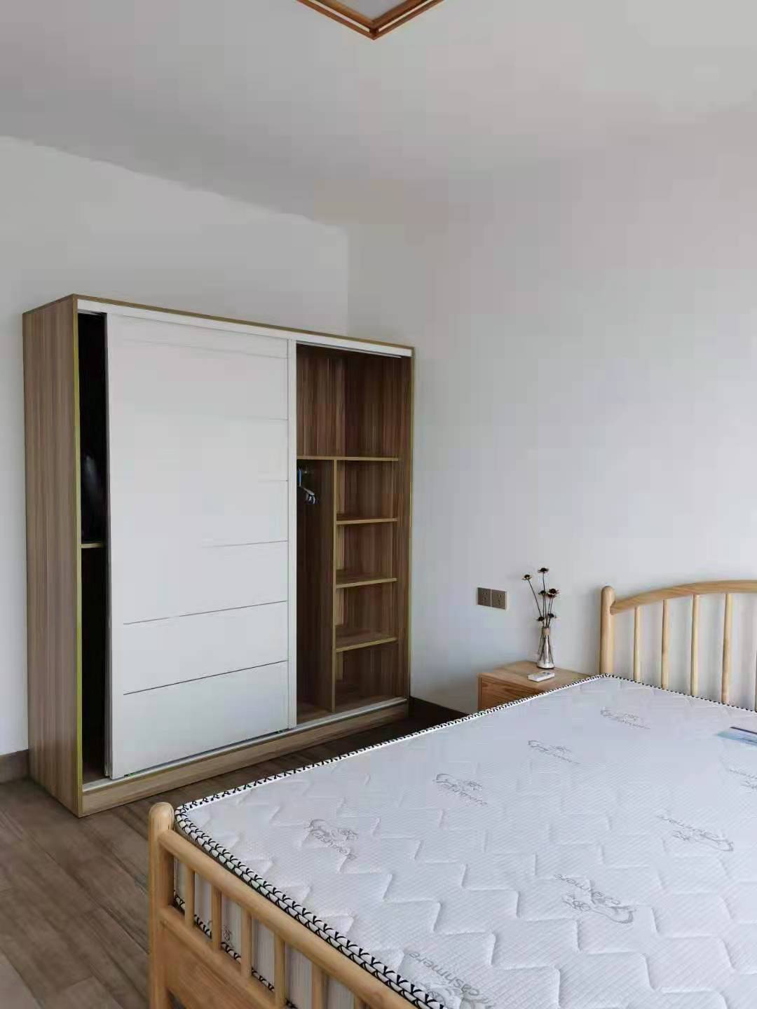 保利中央海岸一二期 3室2厅2卫 3500.0元/月 保利中央海岸一二期 3室2厅2卫 3500.0元/月室内图