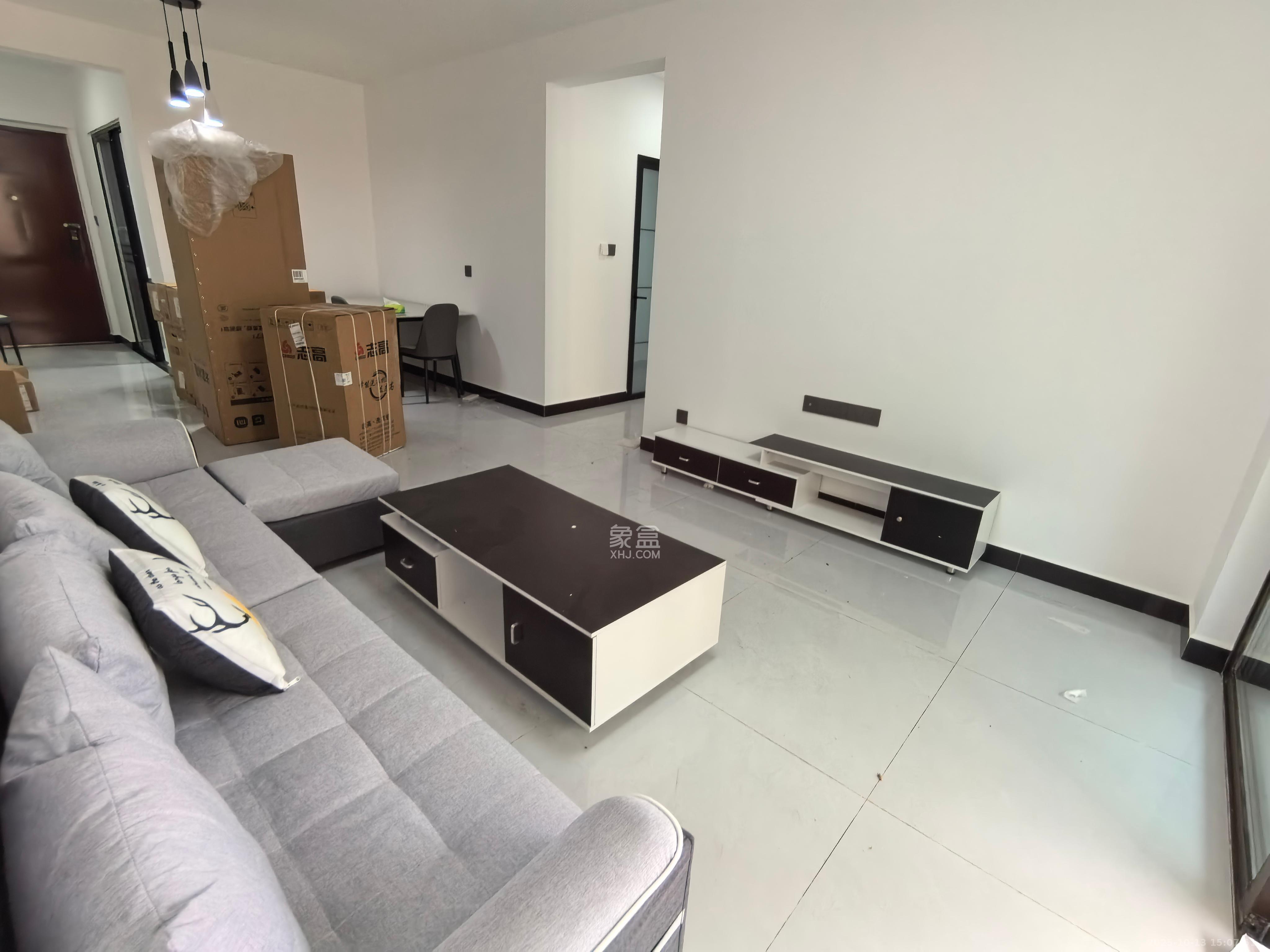 澳海弘阳云潇赋 3室2厅1卫 2300.0元/月 澳海弘阳云潇赋 3室2厅1卫 2300.0元/月室内图