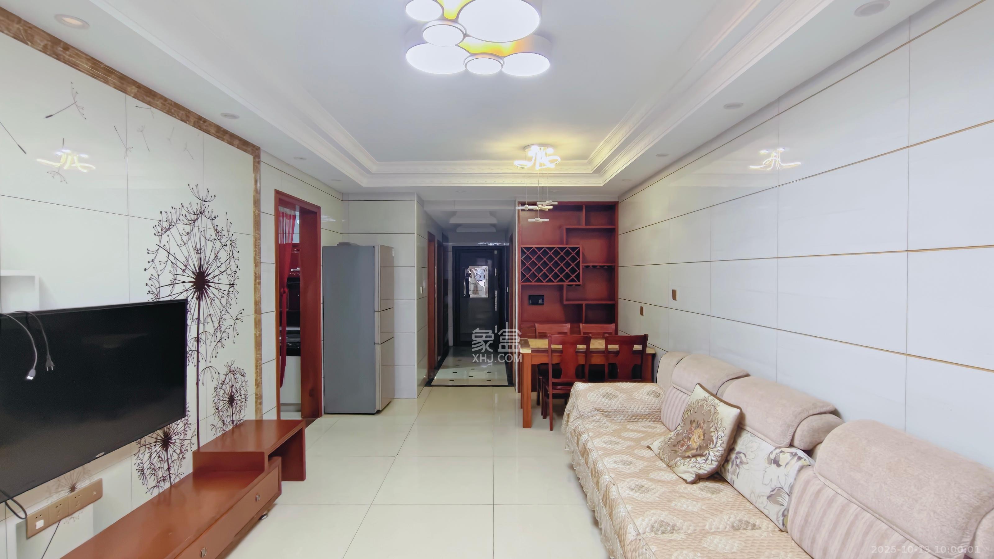 辉宏橄榄城  3室2厅1卫    2000.0元/月室内图