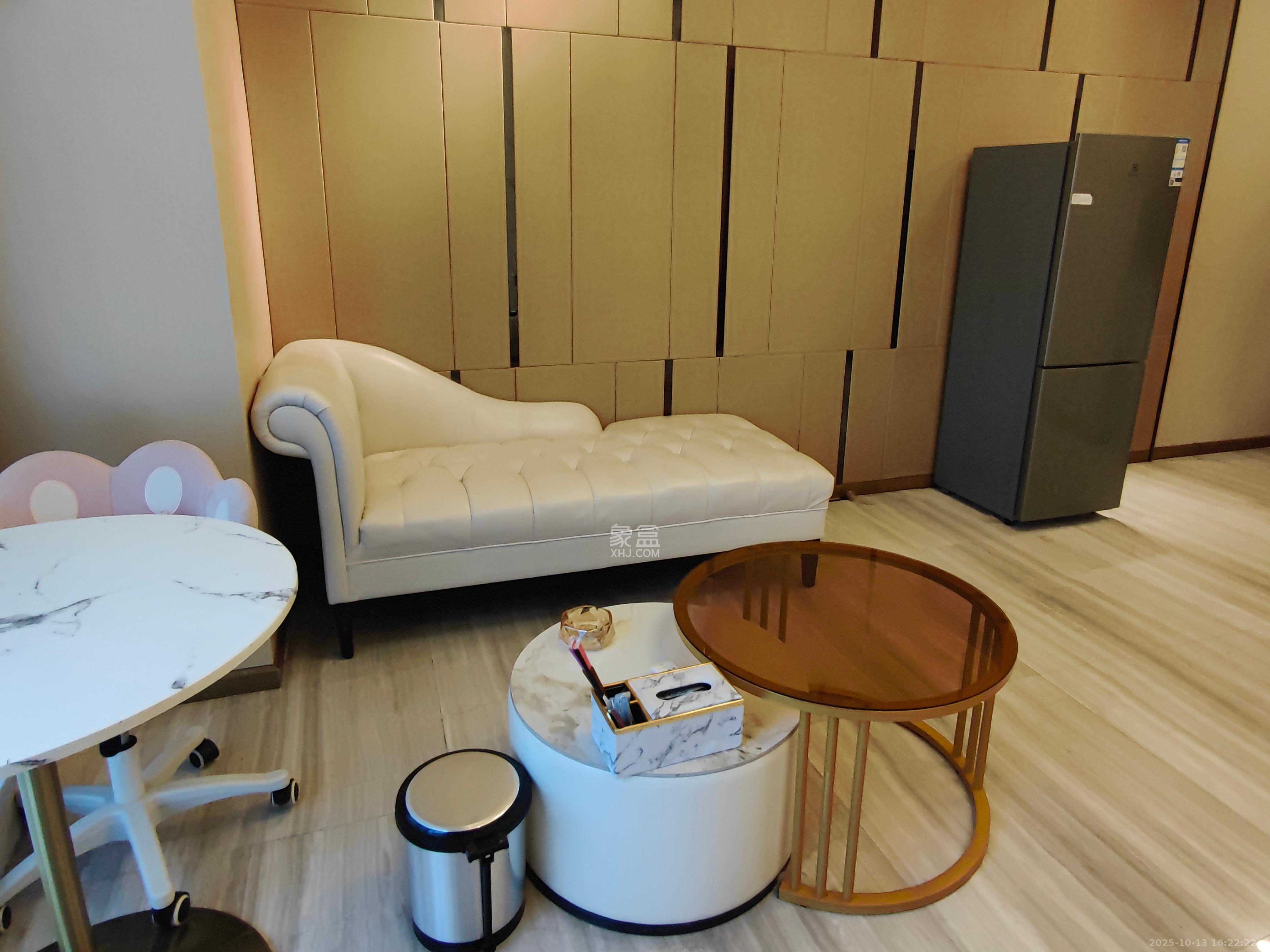 恒大誉府(融誉商业中心) 1室1厅1卫 2380.0元/月 恒大誉府(融誉商业中心) 1室1厅1卫 2380.0元/月室内图