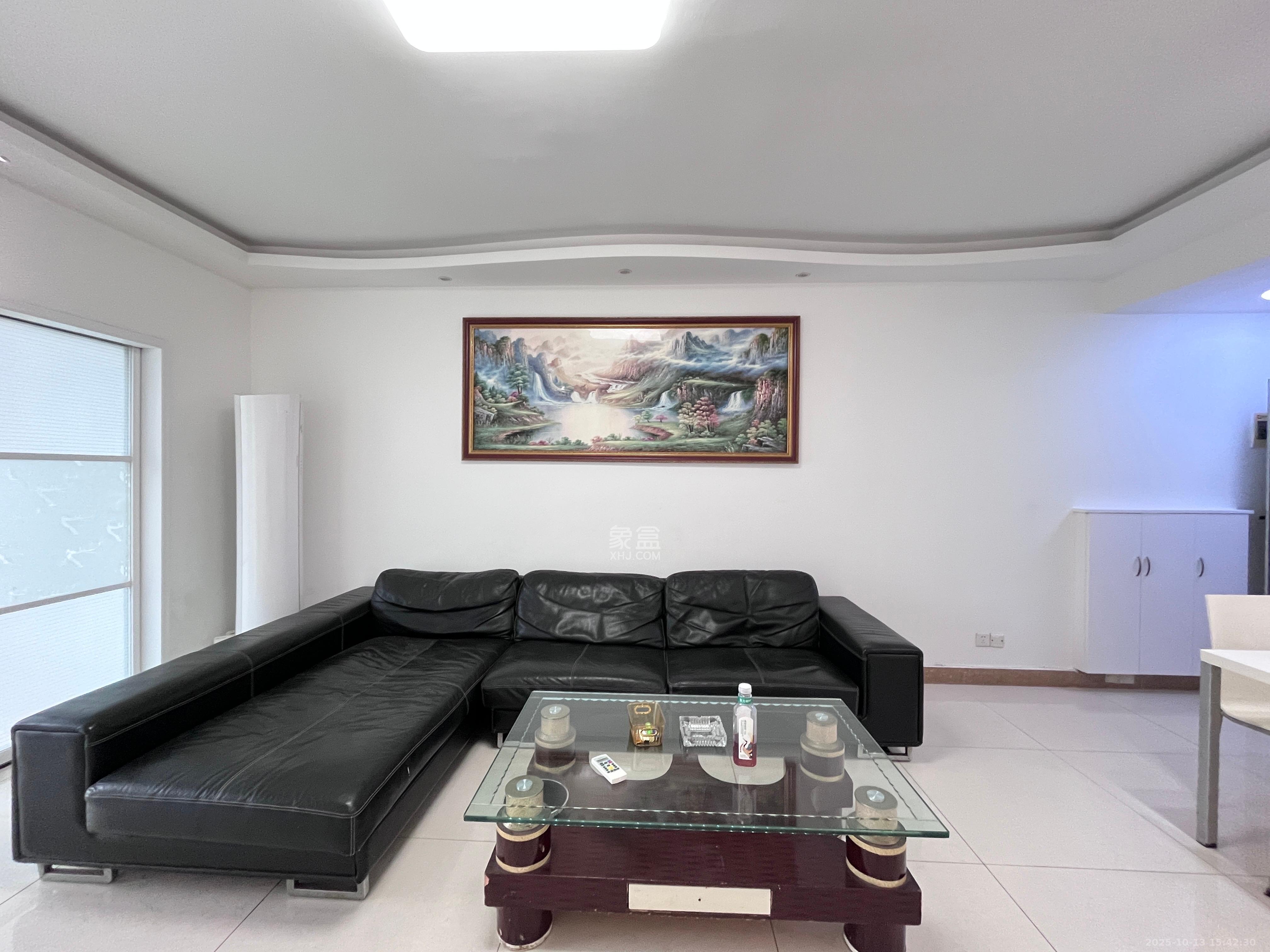 左岸右岸  2室2厅1卫    2300.0元/月室内图