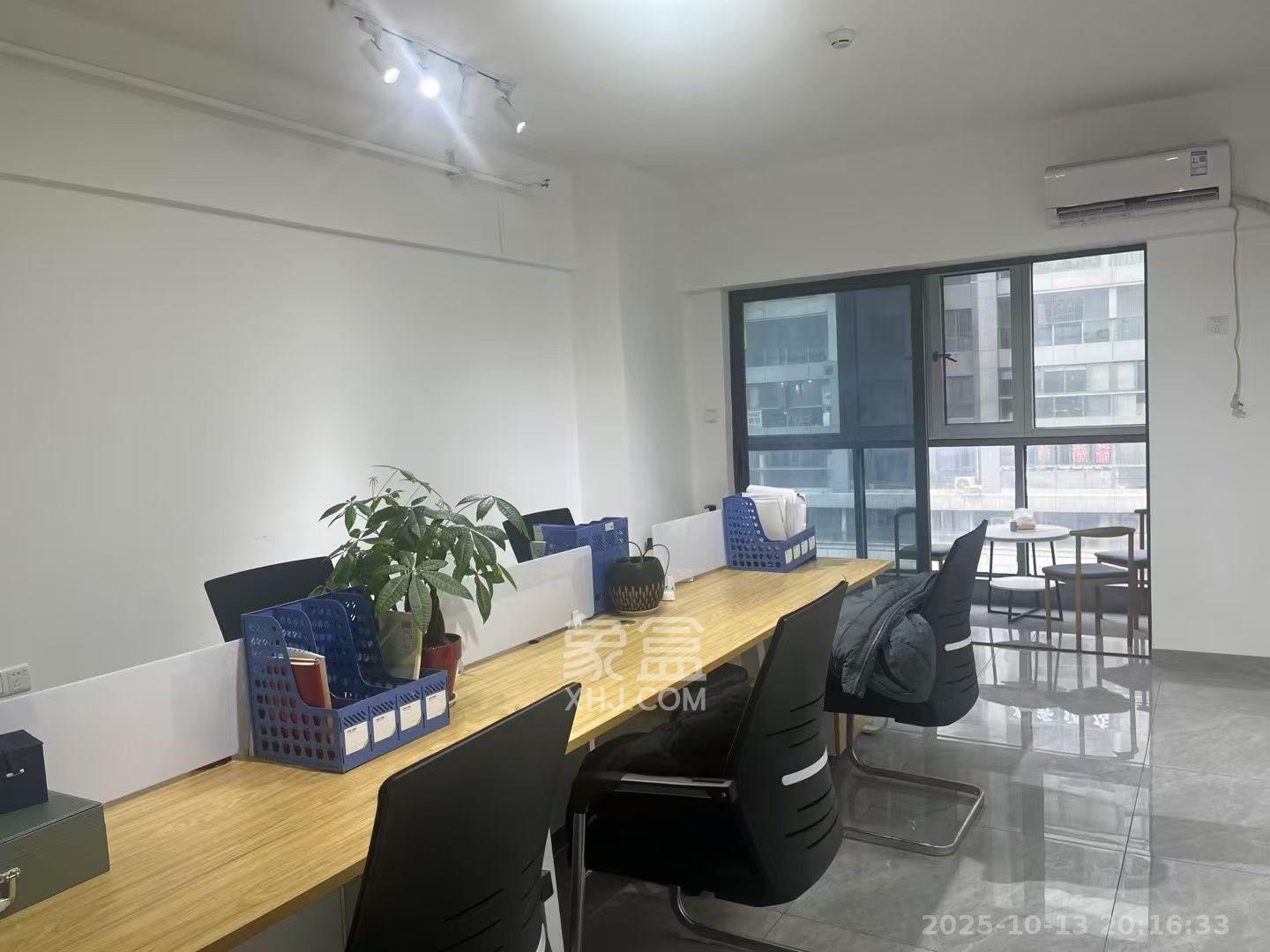 复地星光天地 1室1厅1卫 1600.0元/月 复地星光天地 1室1厅1卫 1600.0元/月室内图