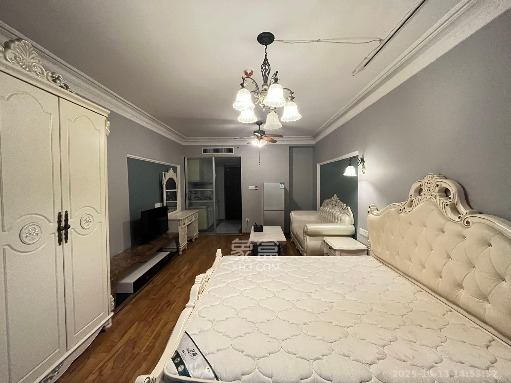 保利国际广场 1室1厅1卫 1900.0元/月 保利国际广场 1室1厅1卫 1900.0元/月室内图