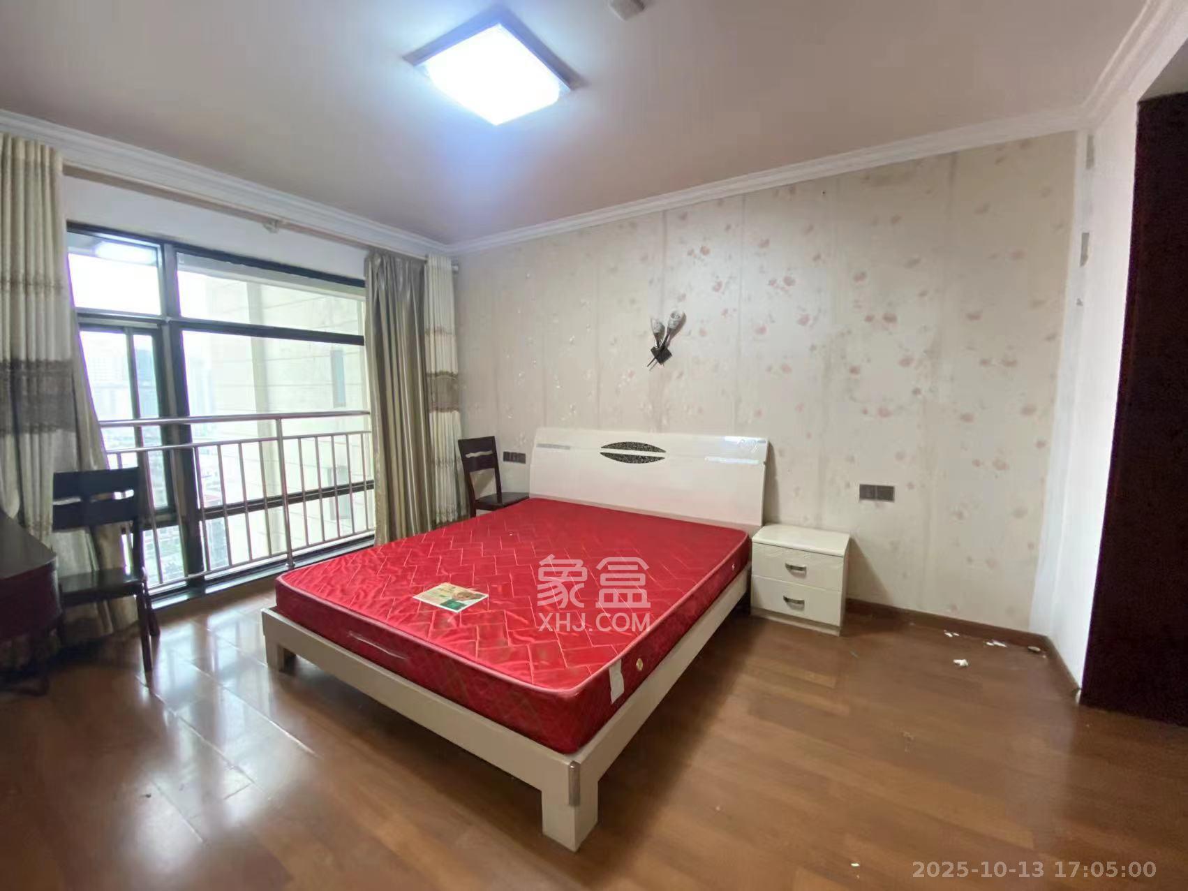 铂宫 3室2厅2卫 4000.0元/月 铂宫 3室2厅2卫 4000.0元/月室内图