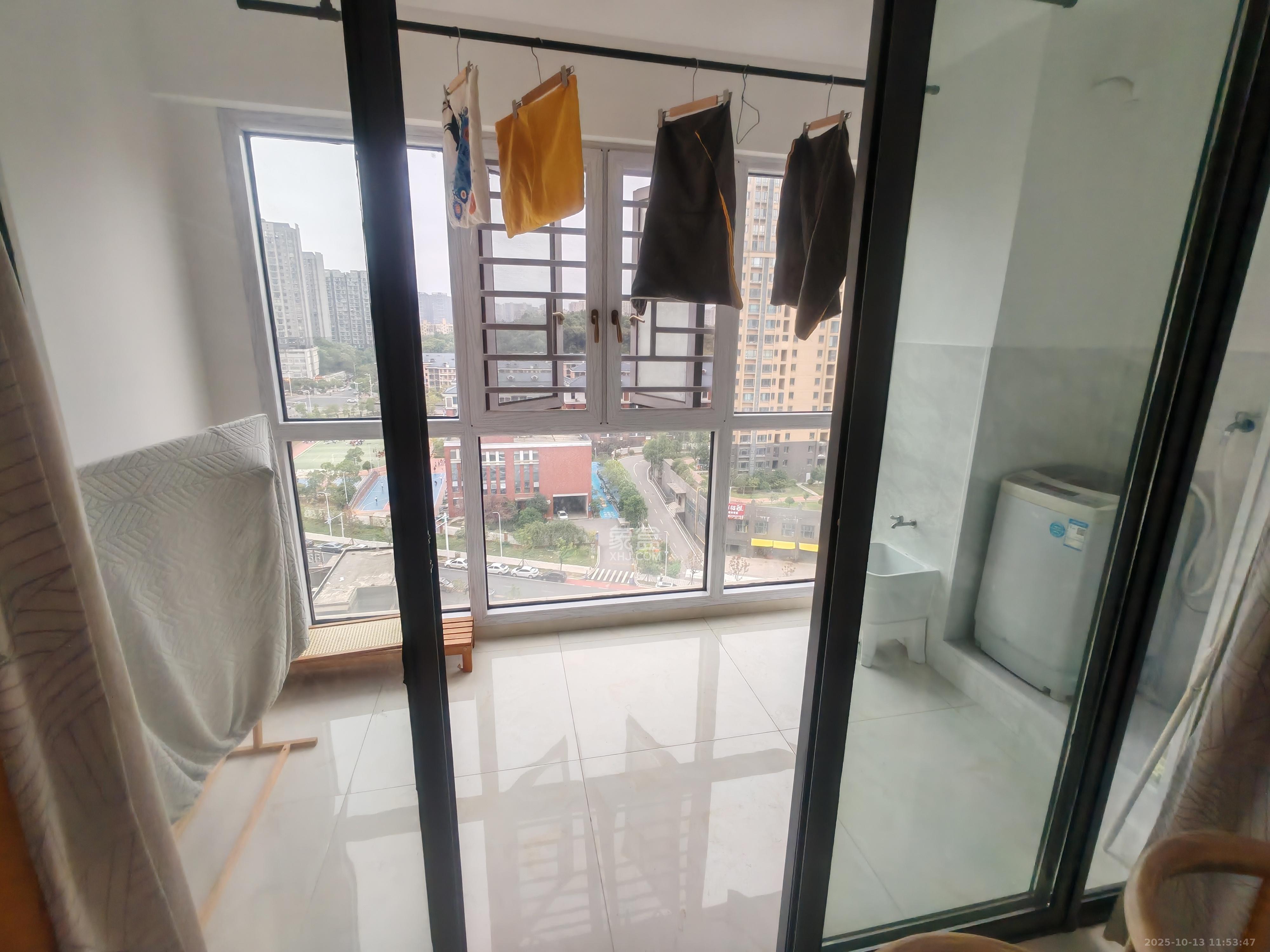 西湖鸿运佳苑 1室0厅0卫 2400.0元/月 西湖鸿运佳苑 1室0厅0卫 2400.0元/月室内图