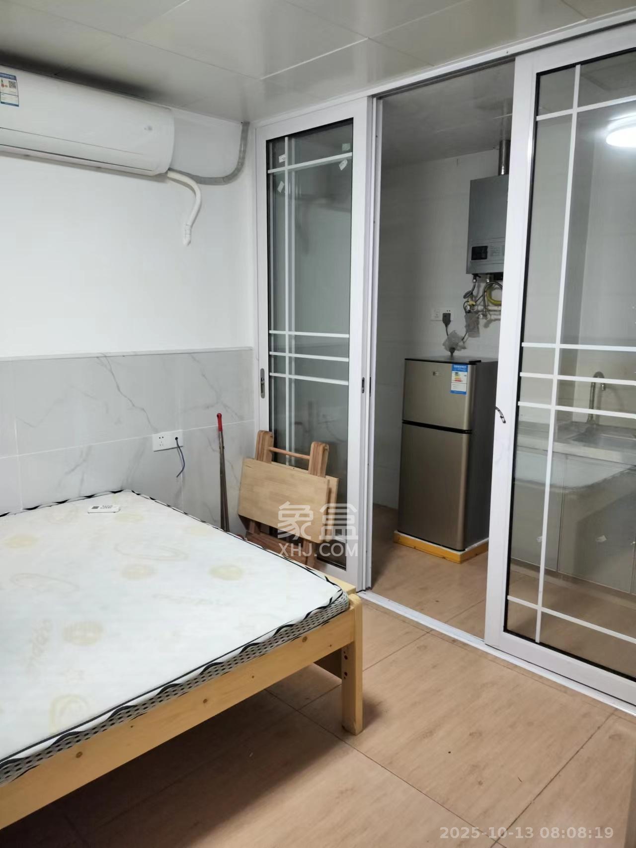 润泽园  1室0厅0卫    1200.0元/月 润泽园  1室0厅0卫    1200.0元/月室内图