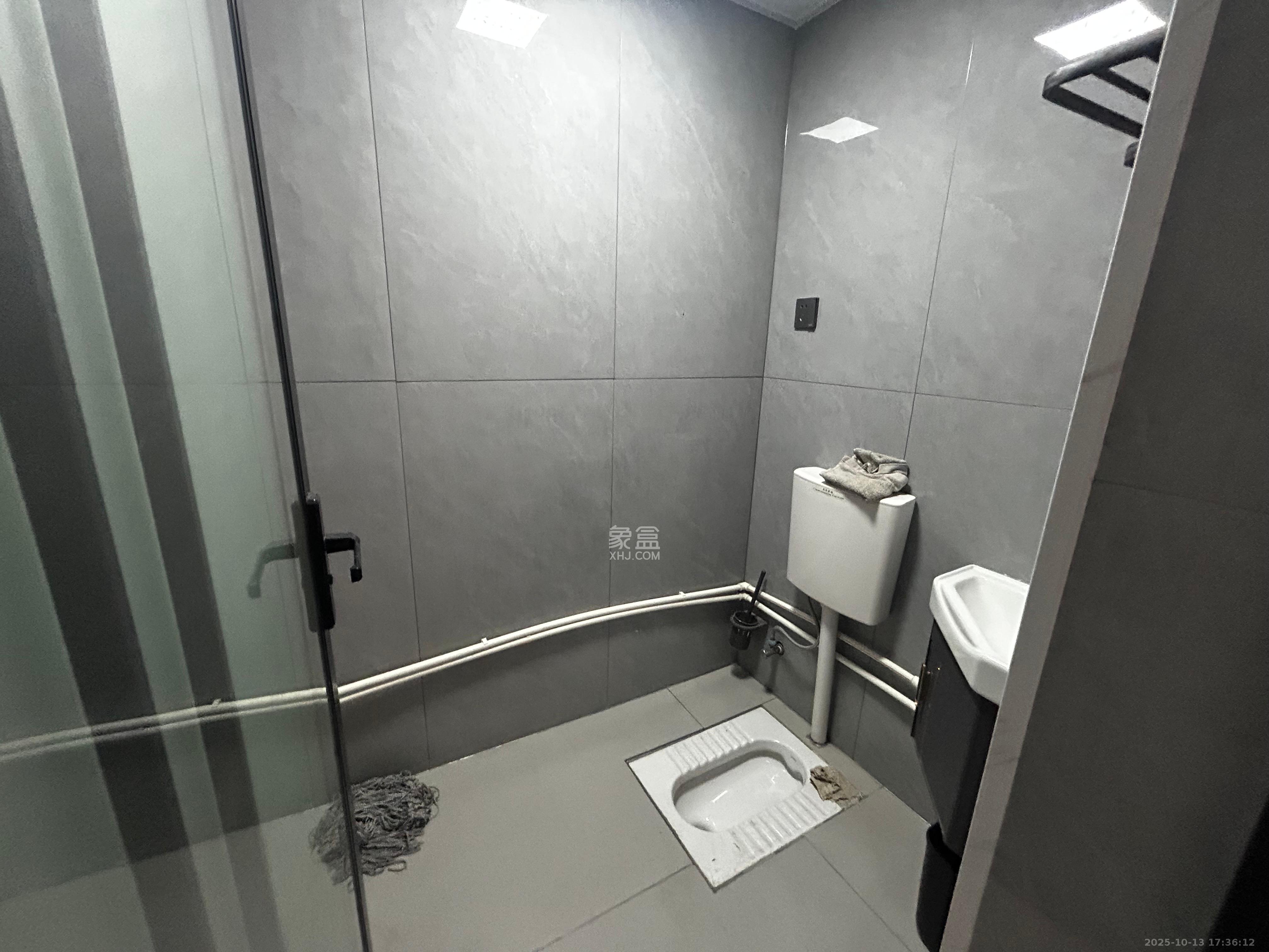 阳光城翡丽云邸  3室2厅2卫    2500.0元/月 阳光城翡丽云邸  3室2厅2卫    2500.0元/月室内图