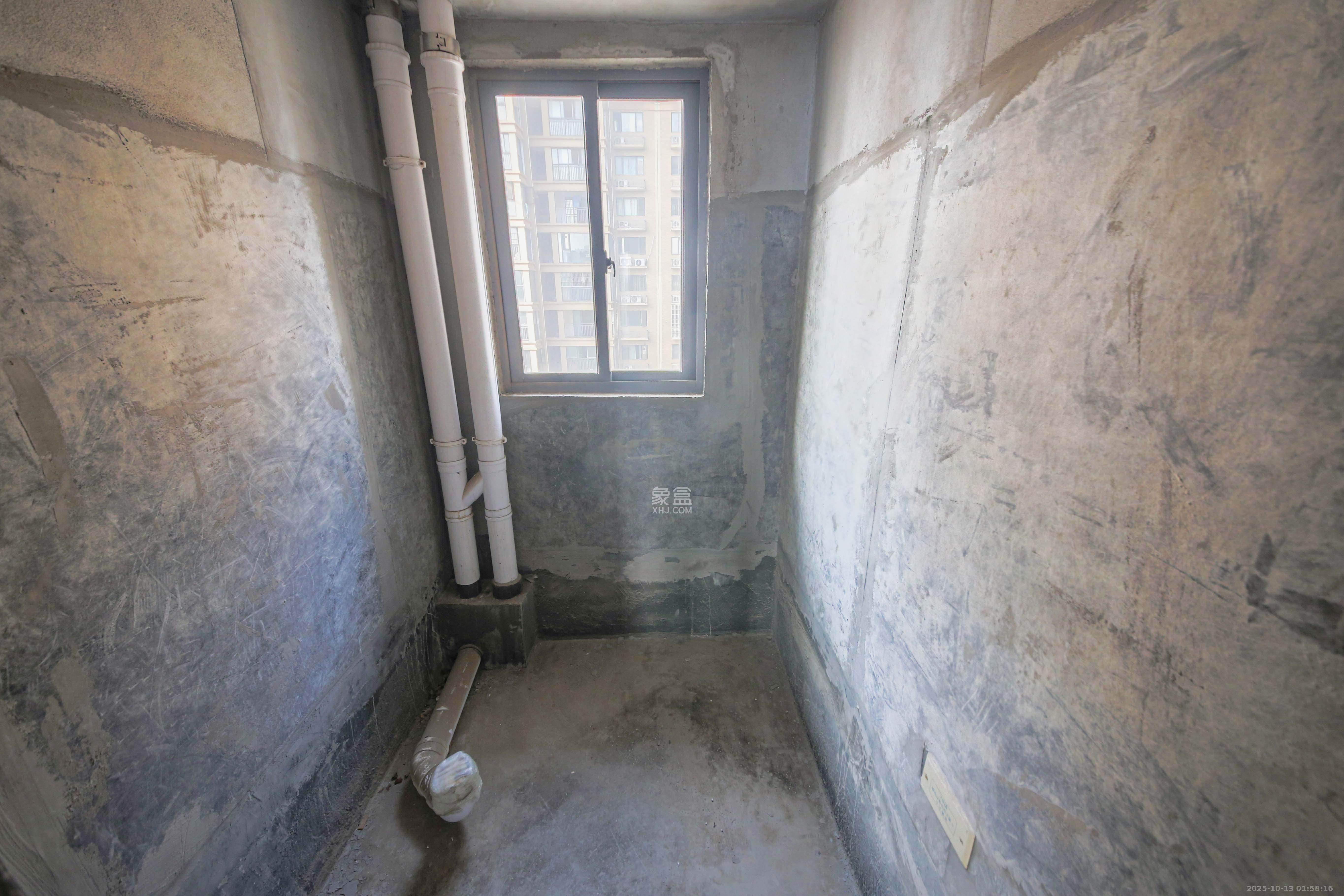 兴隆景苑  3室2厅2卫    130.0万卫生间