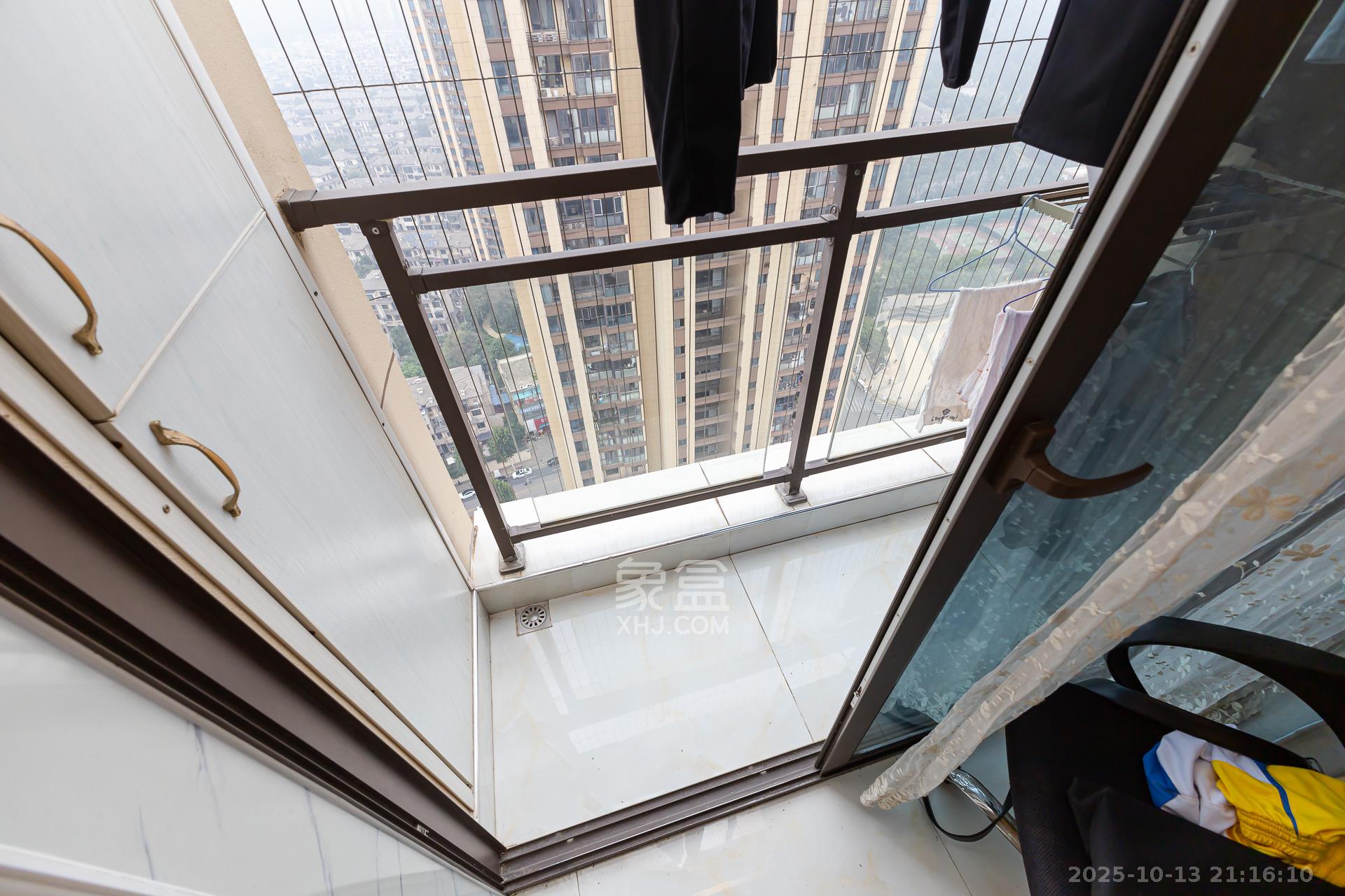 龙湖湘风原著(龙湖湘风星城) 3室2厅1卫 65.0万 龙湖湘风原著(龙湖湘风星城) 3室2厅1卫 65.0万阳台