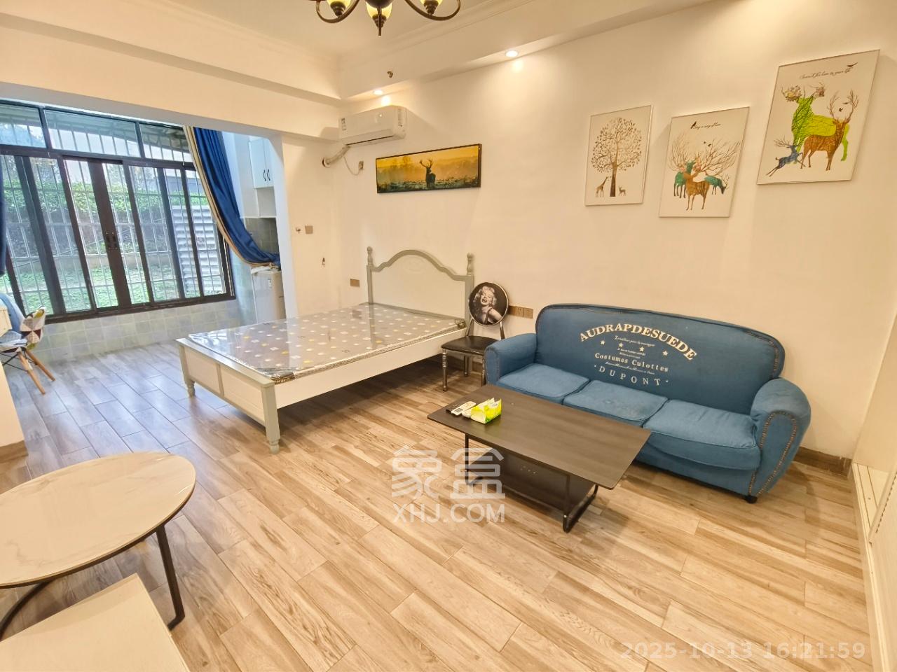 梅溪国际公寓(步步高新天地)  1室1厅1卫    1600.0元/月 梅溪国际公寓(步步高新天地)  1室1厅1卫    1600.0元/月